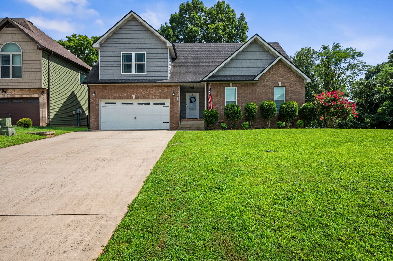 Fenced Backyard with a Bonus Room! – photo 1