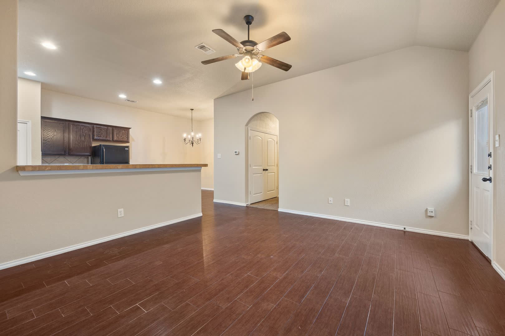 Beautiful 3 Bedroom Duplex in New Braunfels!!! – photo 3