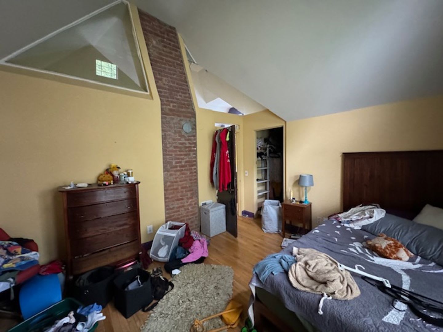 780 University Ave – photo 5