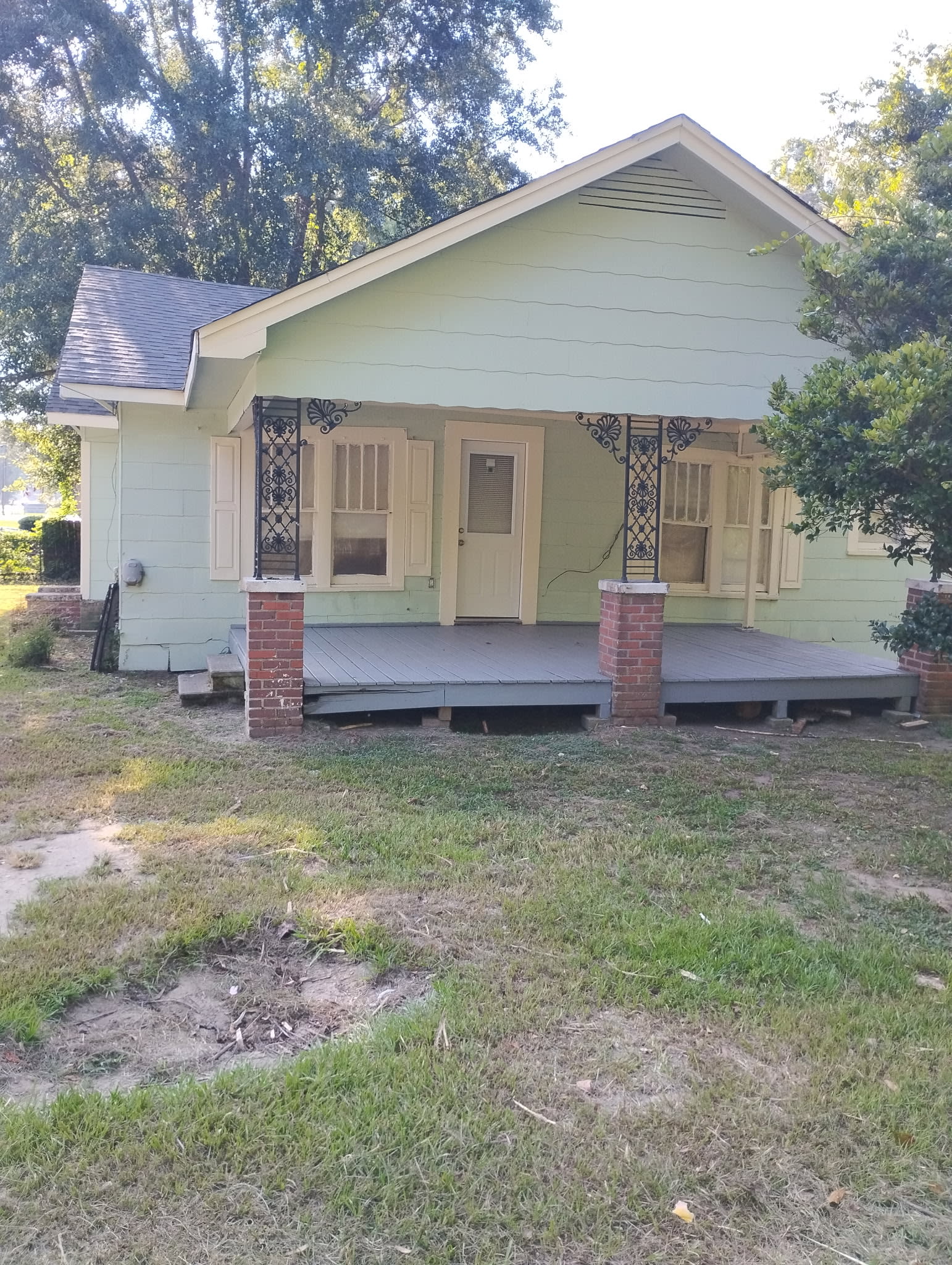 160 Airport Road – photo 1