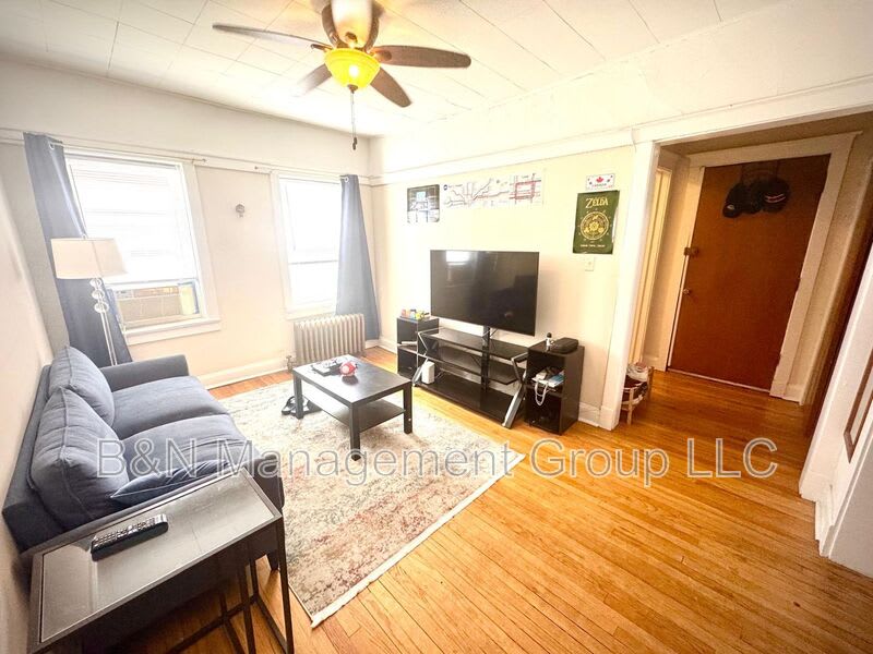 1063 W Dakin – photo 4