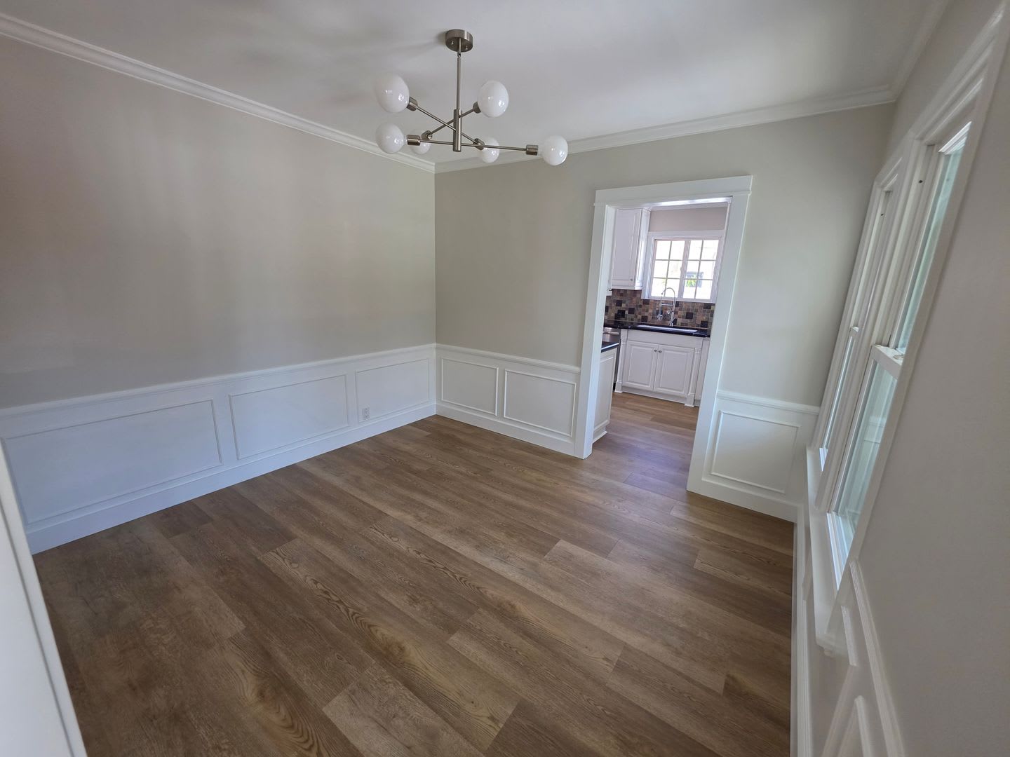 BEAUTIFUL 2 BEDROOM 1 BATH DUPLEX – photo 3