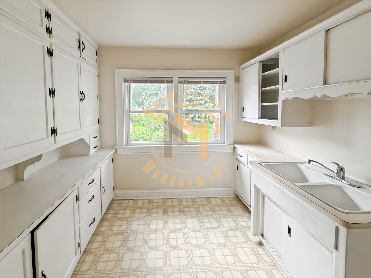 2 Bed 1 Bath Single Family Home – photo 5
