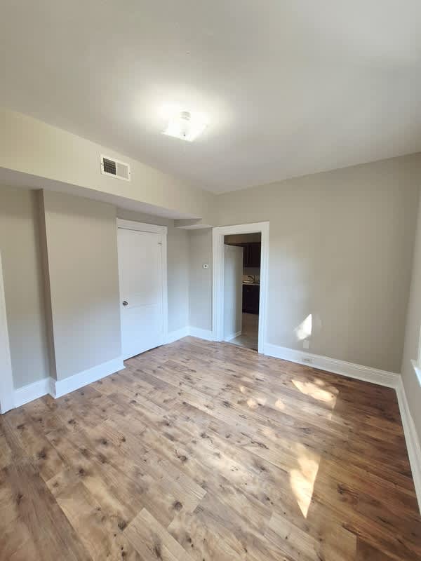 3209 3rd Avenue – photo 4