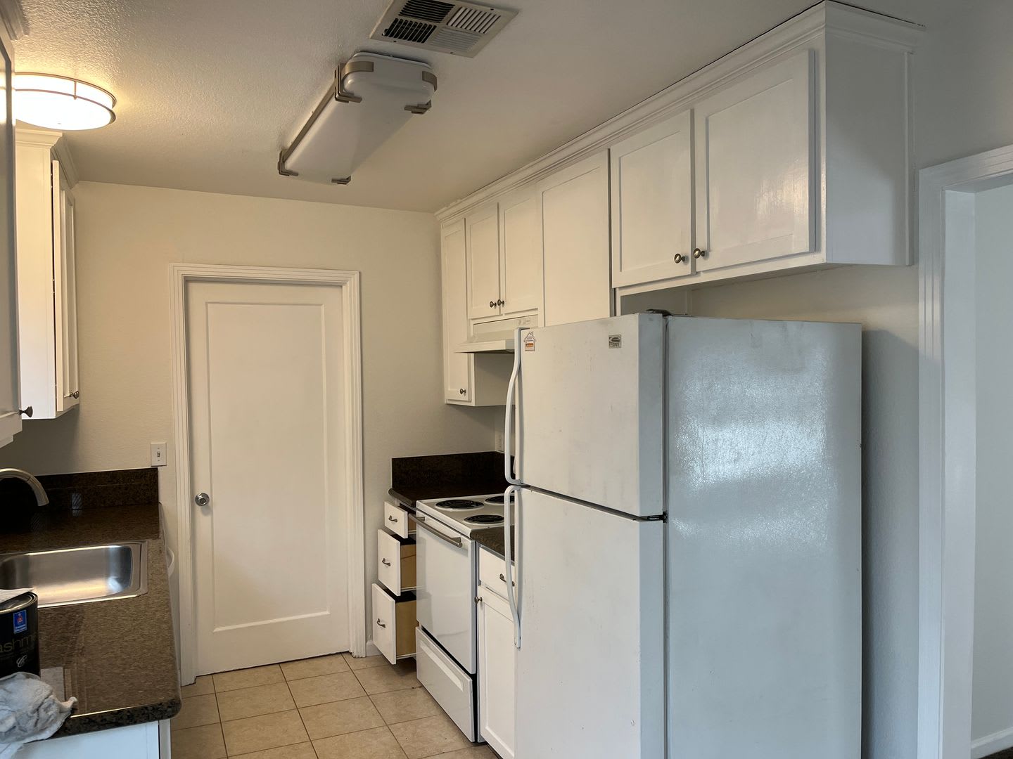 Cozy Duplex with Upgrades – photo 4
