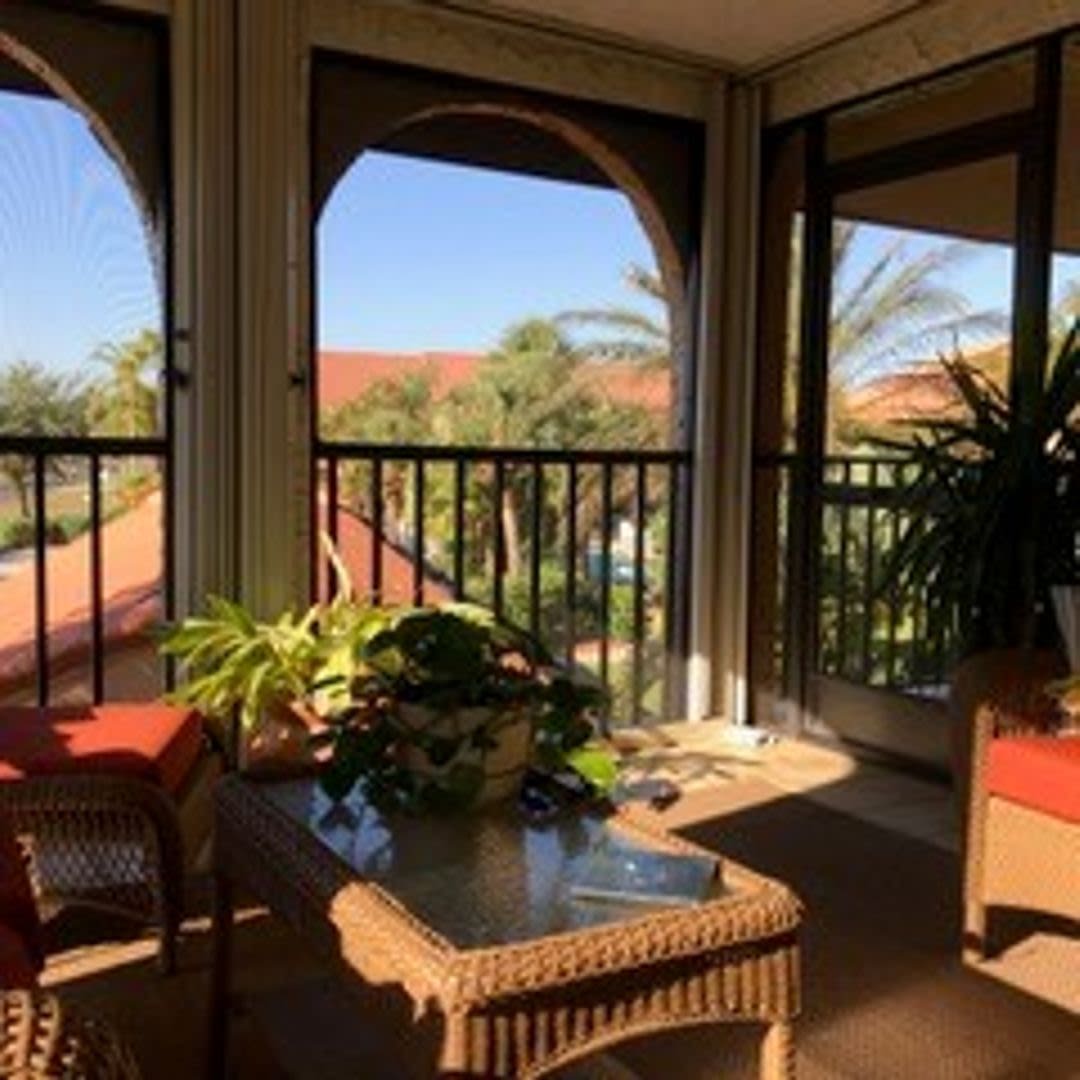 Rose Garden Furnished Unit Available May – photo 3