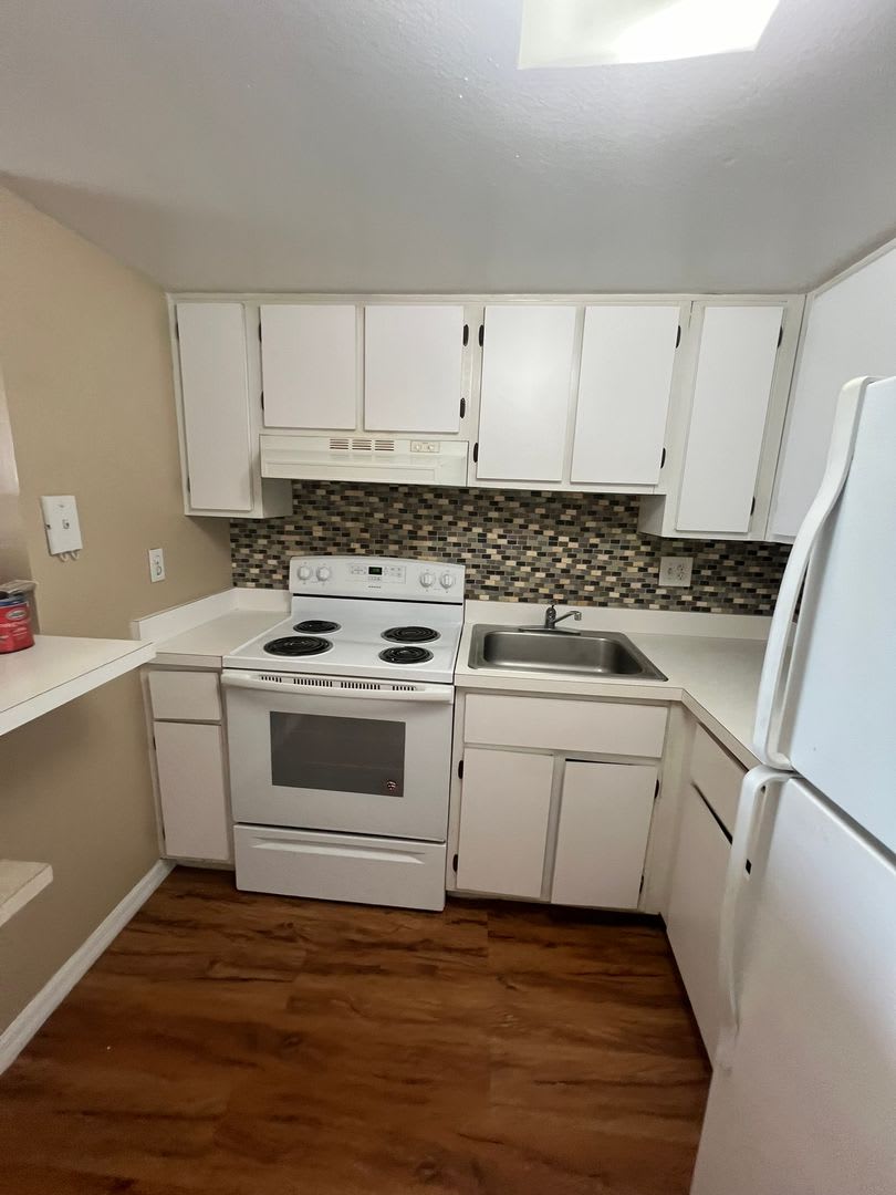 618 Orange Drive Unit 212 – photo 5