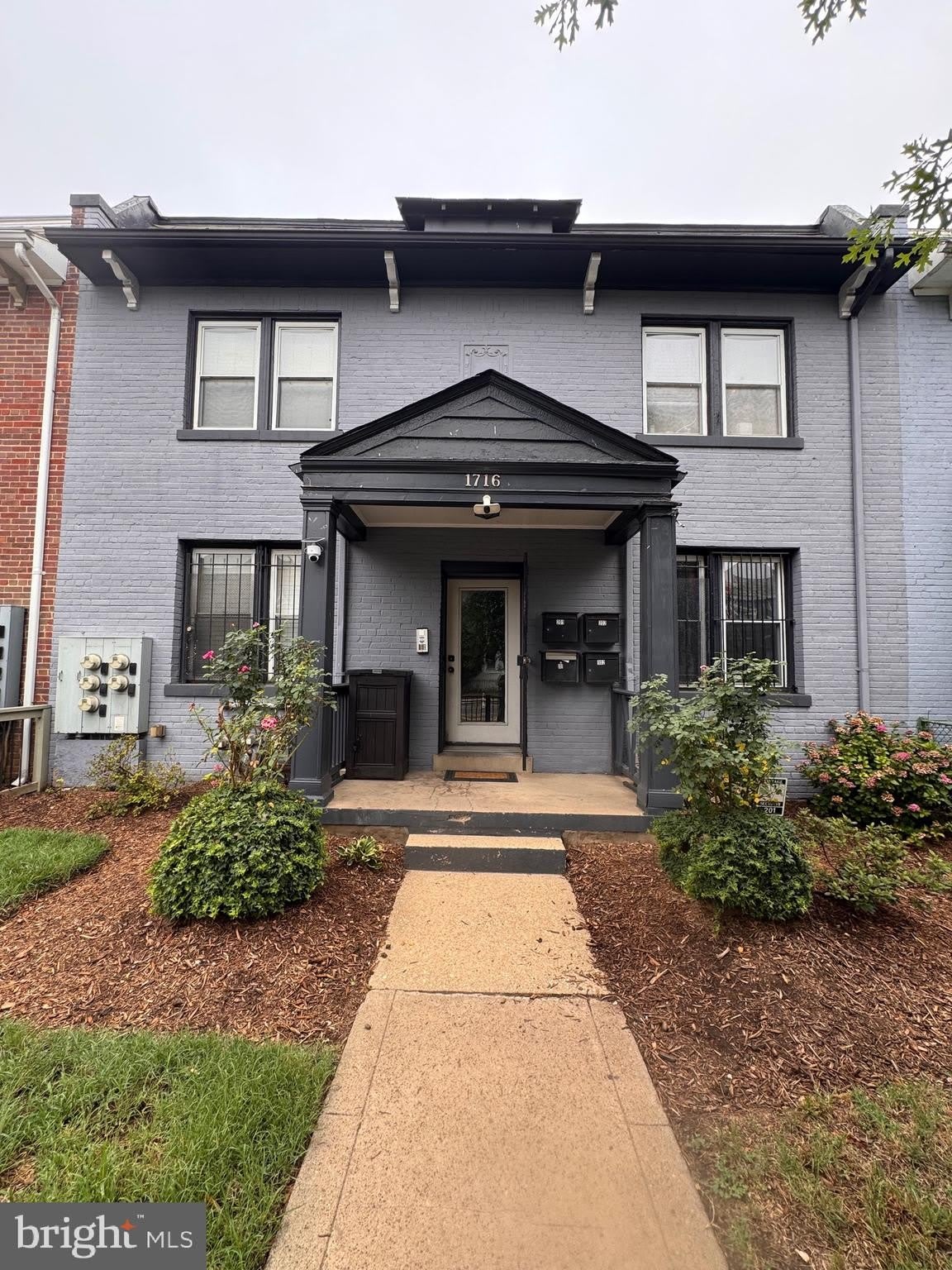 1716 W VIRGINIA Avenue NE – photo 1