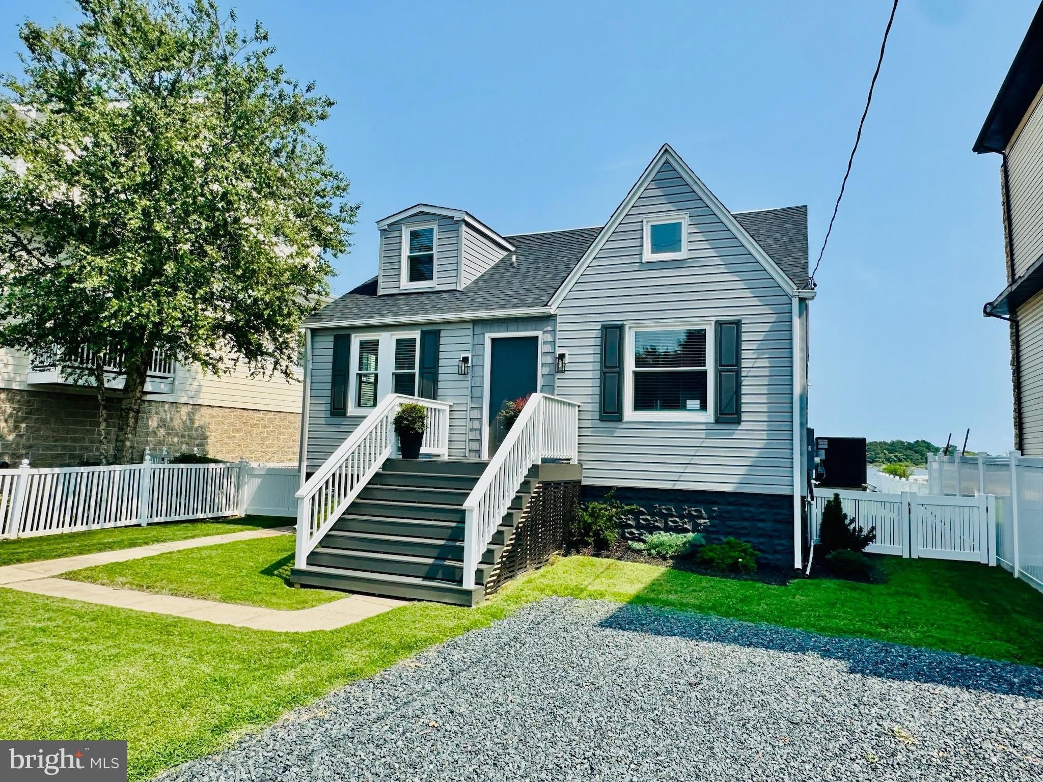 9135 CUCKOLD POINT Road – photo 3