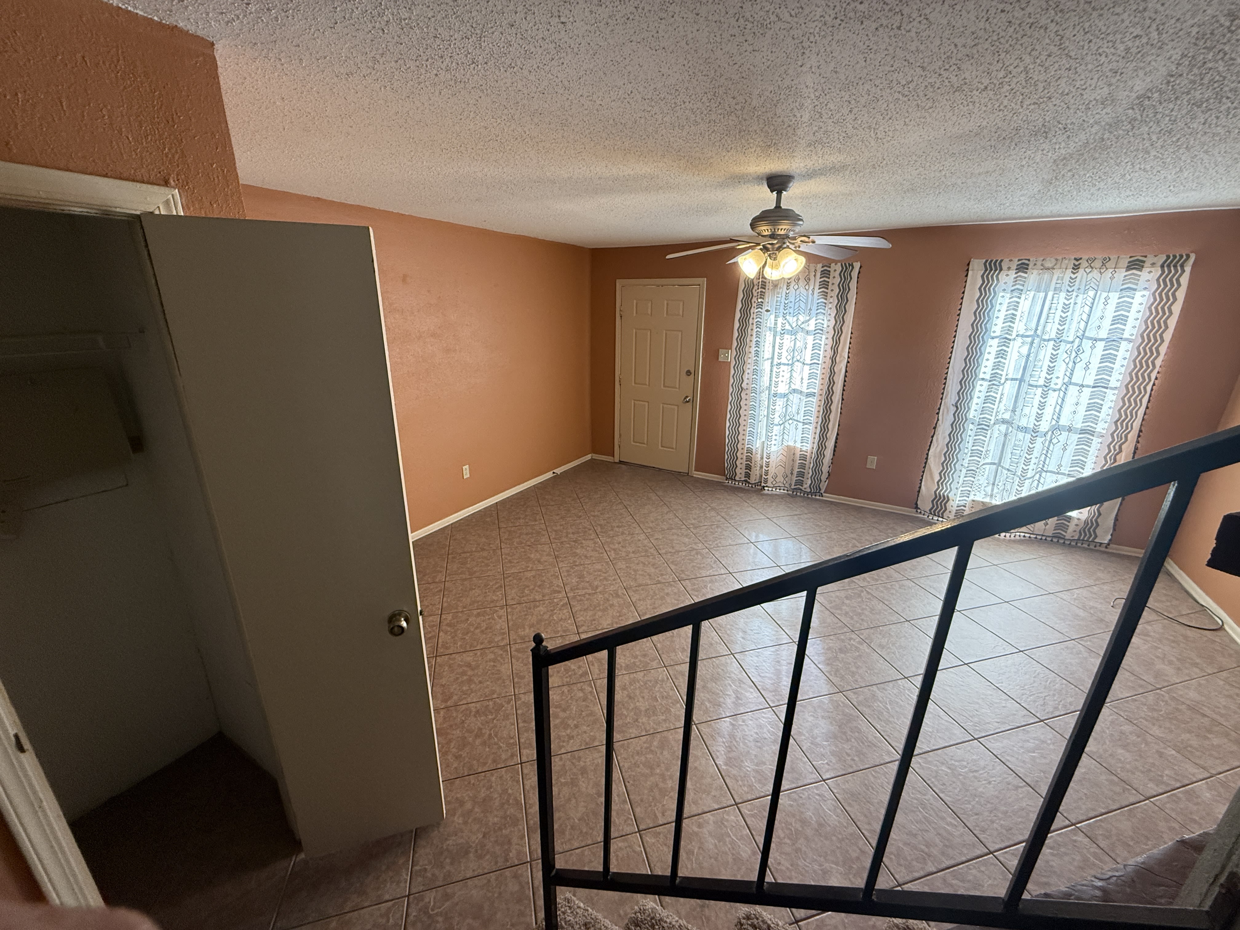 2331 Justin Lane – photo 3