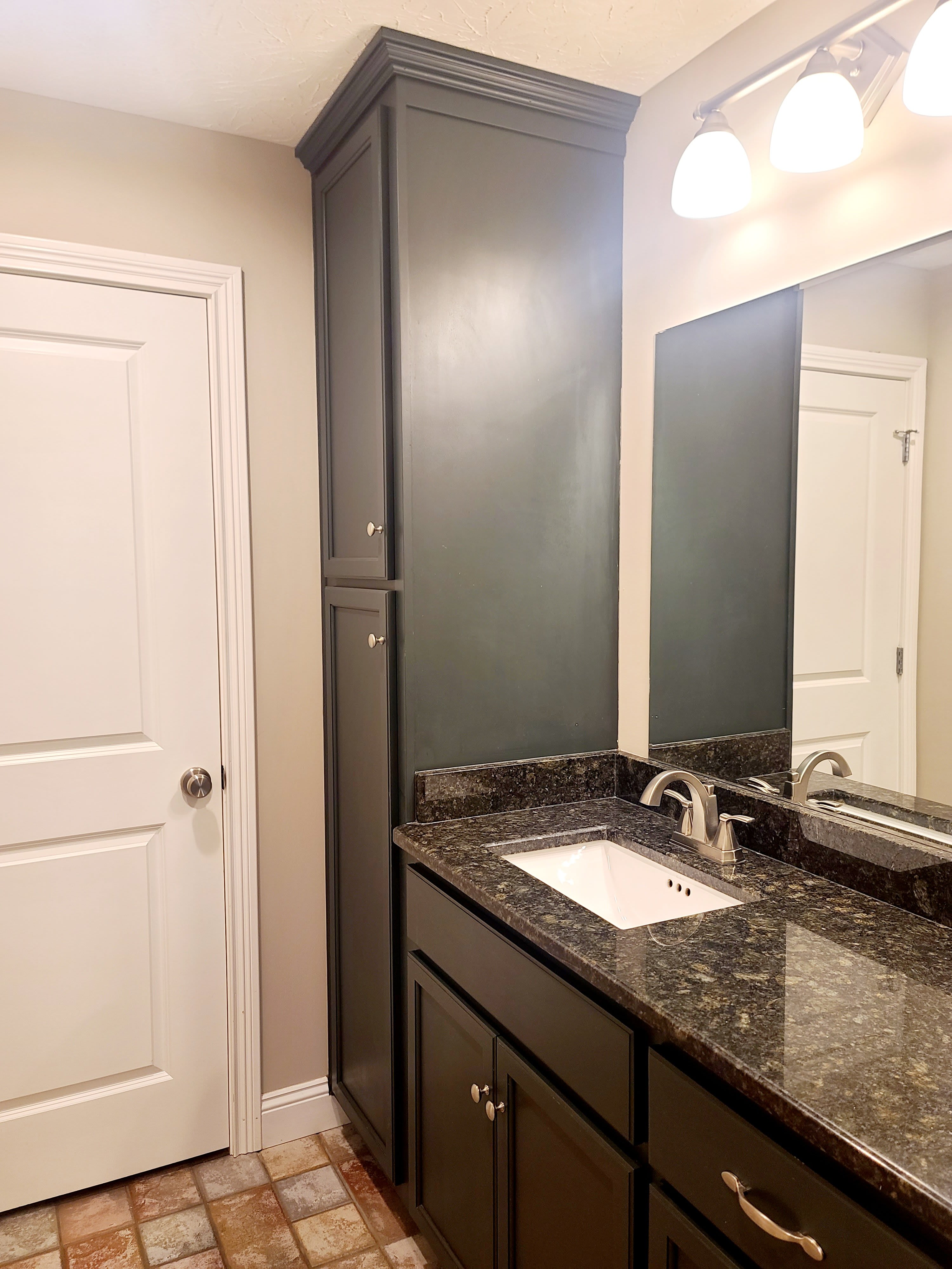 738 Hedge St – photo 5