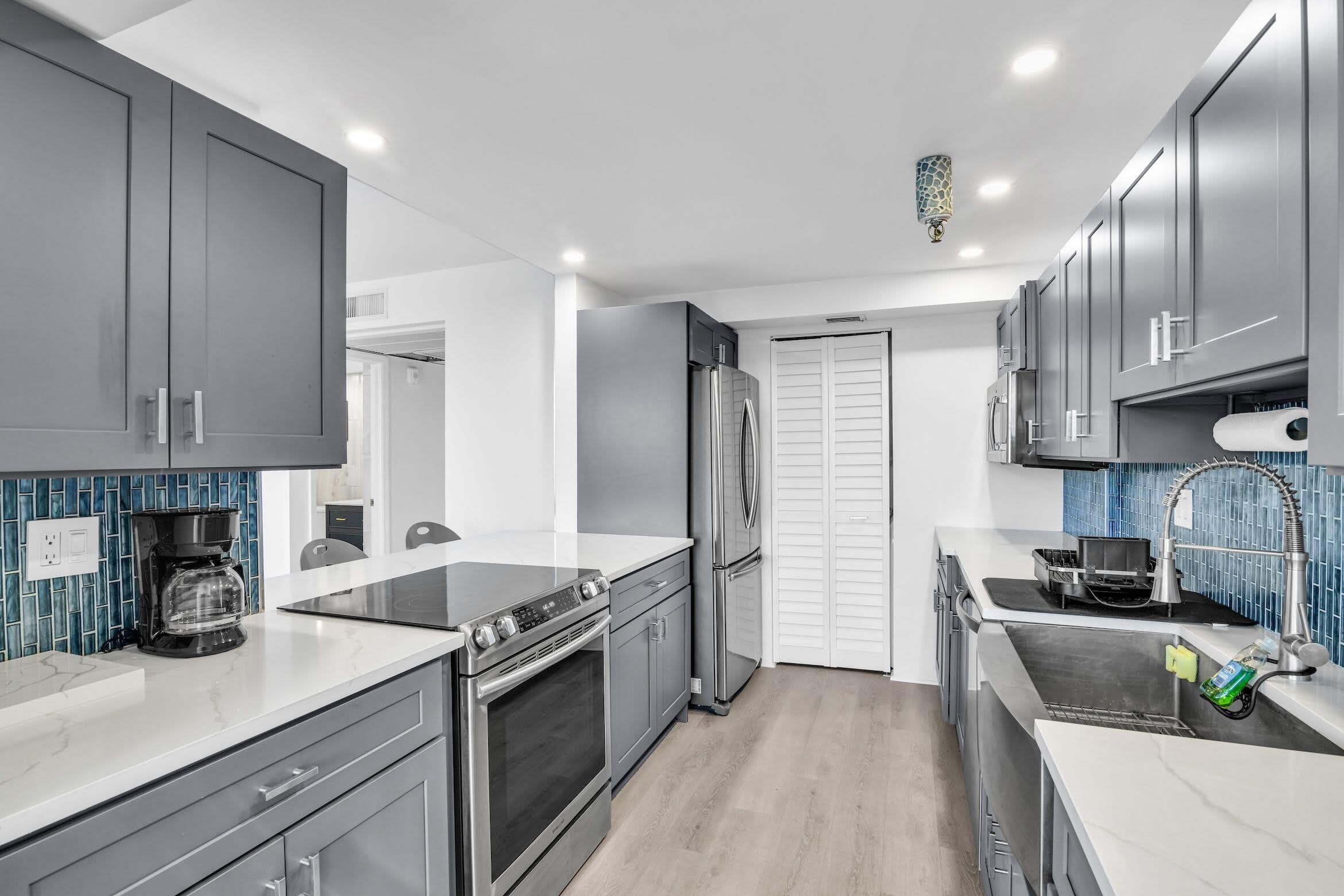 859 Jeffery Street SE – photo 5