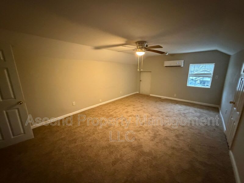 2111 Chamberlain Ave – photo 5