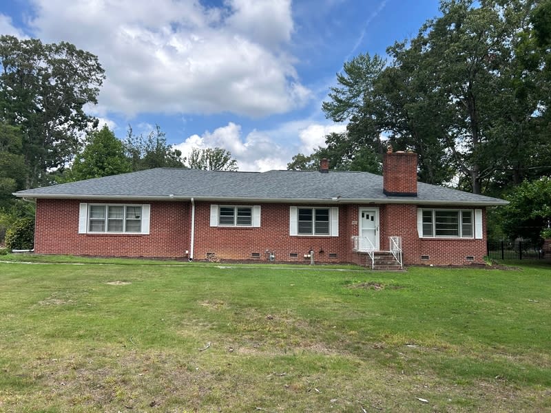 407 Elizabeth Drive – photo 2