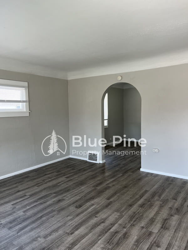 1136 South 2nd Avenue – photo 2