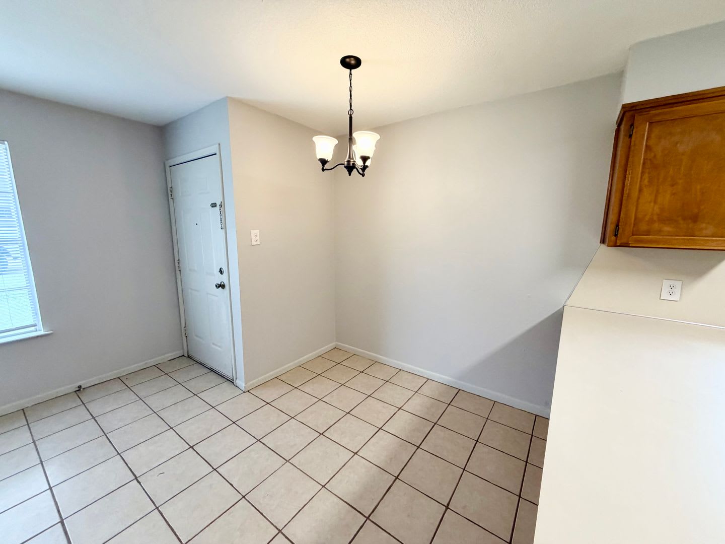 Move-In Special $500 Off 1st Month's Rent – photo 2
