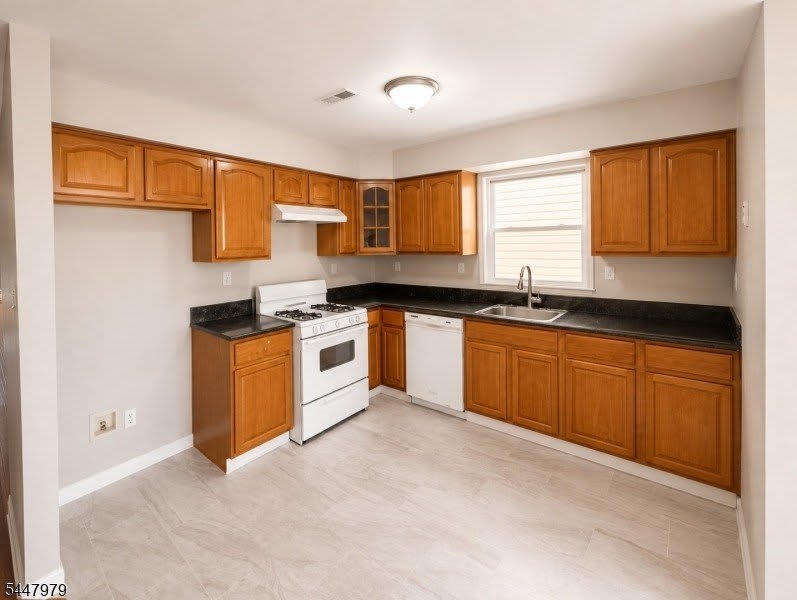 323 S Park St – photo 3