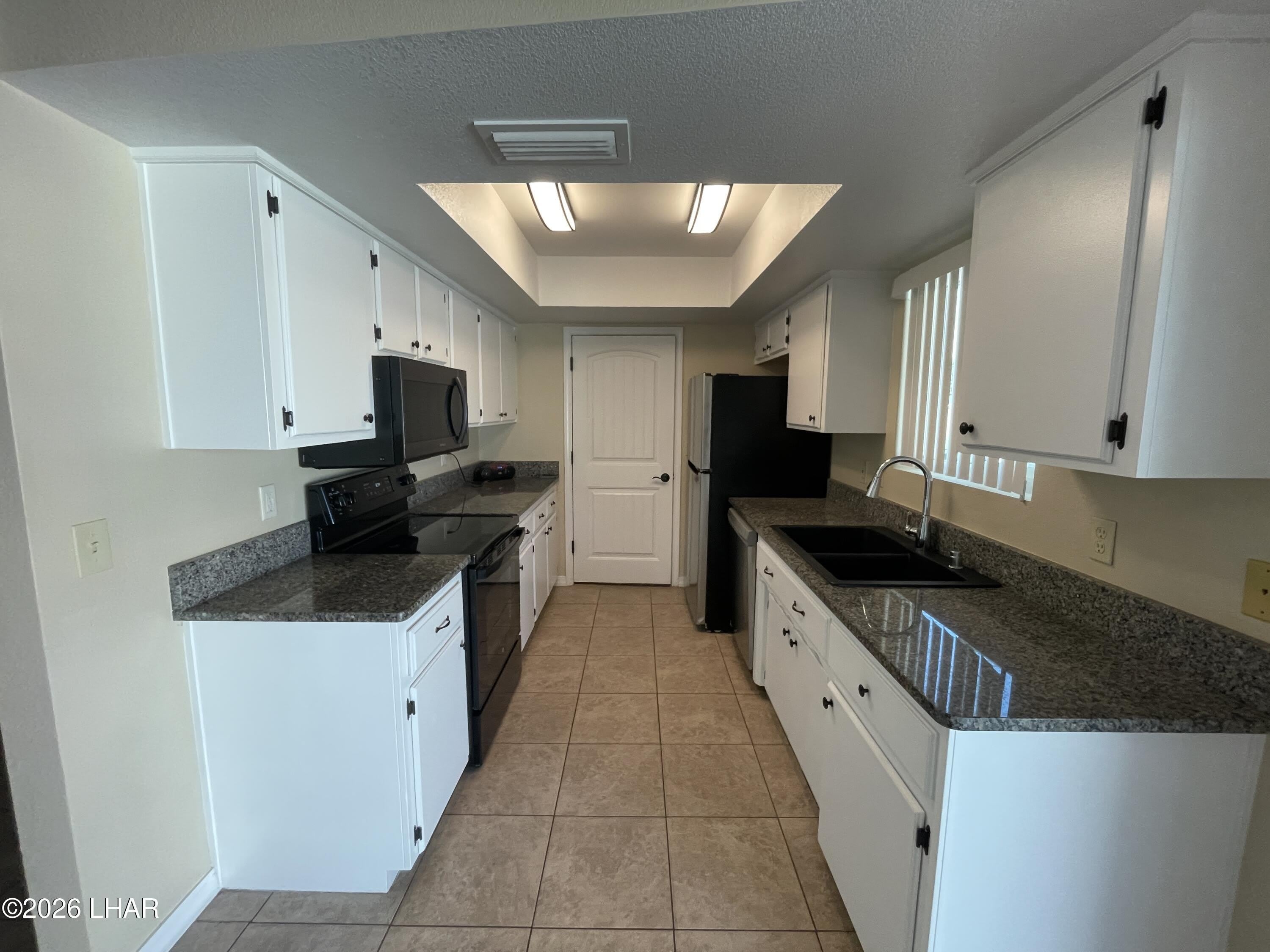 1927 Motor Ave – photo 3