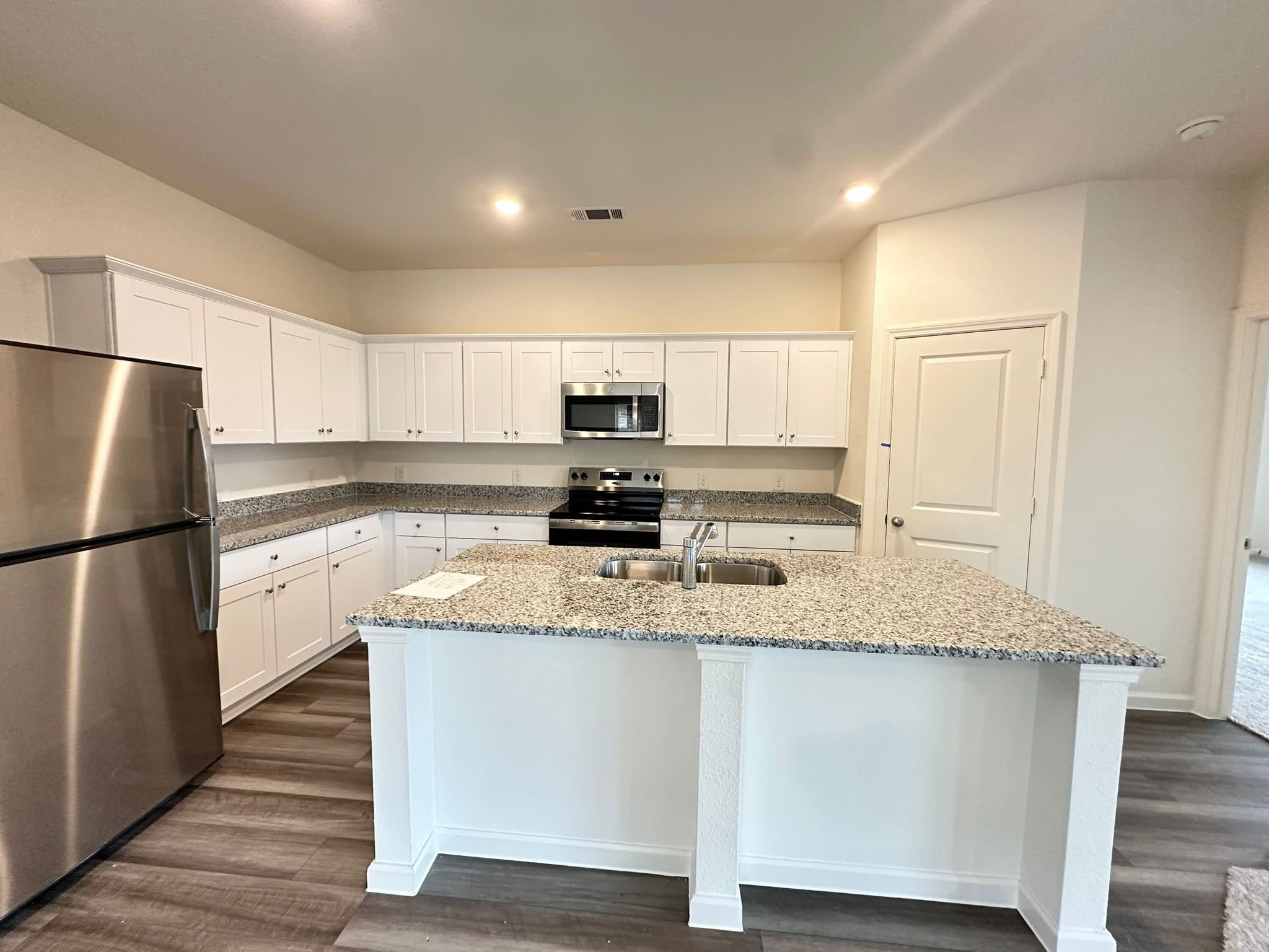 1855 Lockhart Drive – photo 4