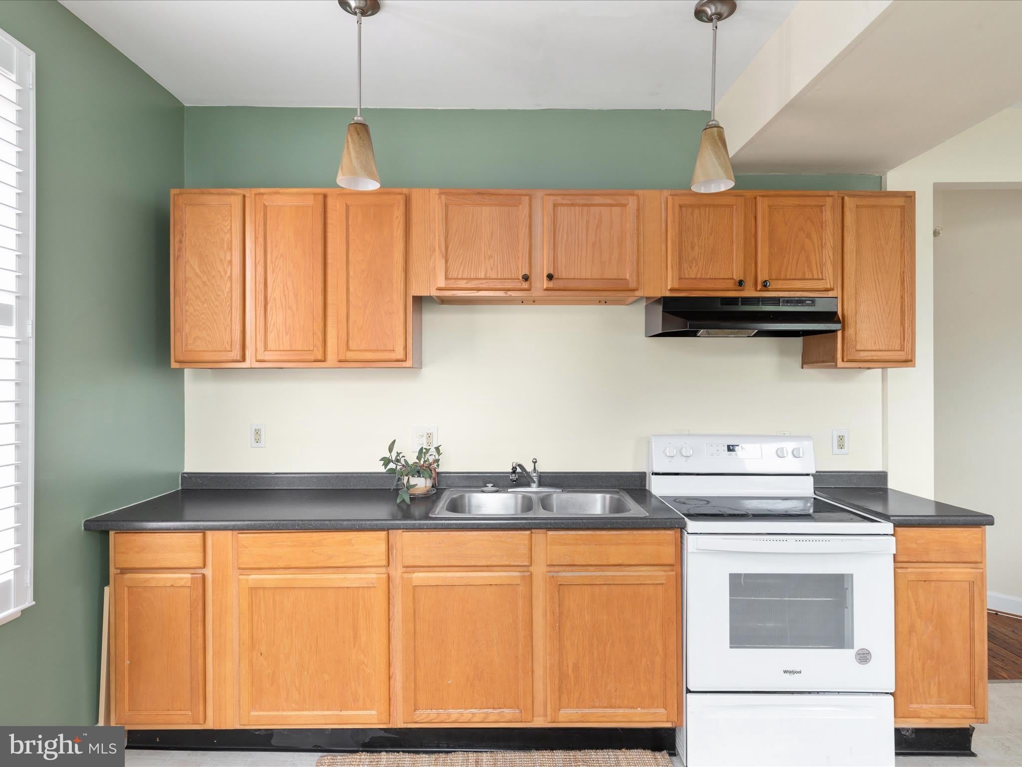 401 E MAIN Street – photo 3