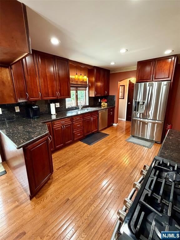 598 Cleveland Avenue – photo 2