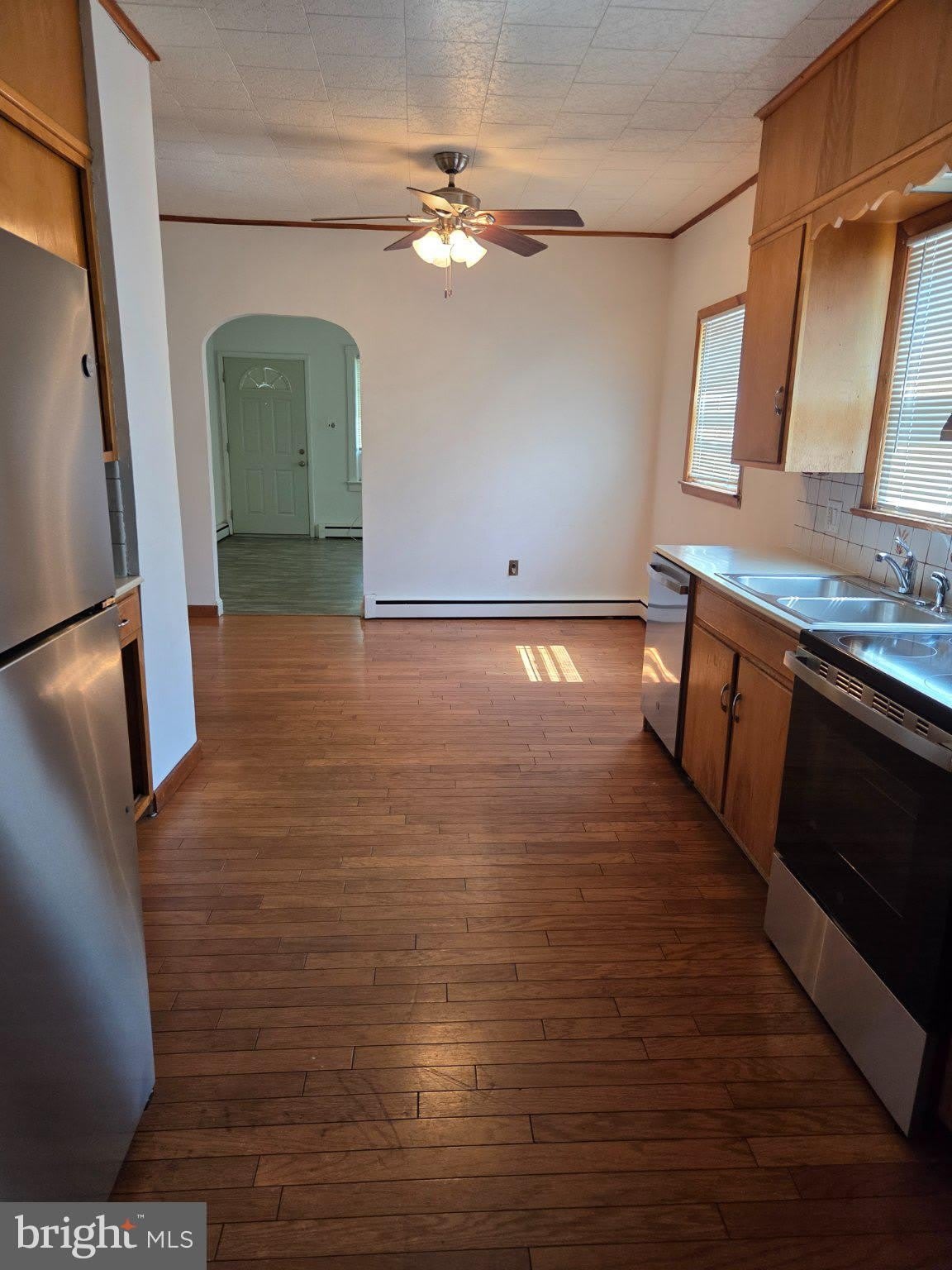 314 VICTORIA Street – photo 3