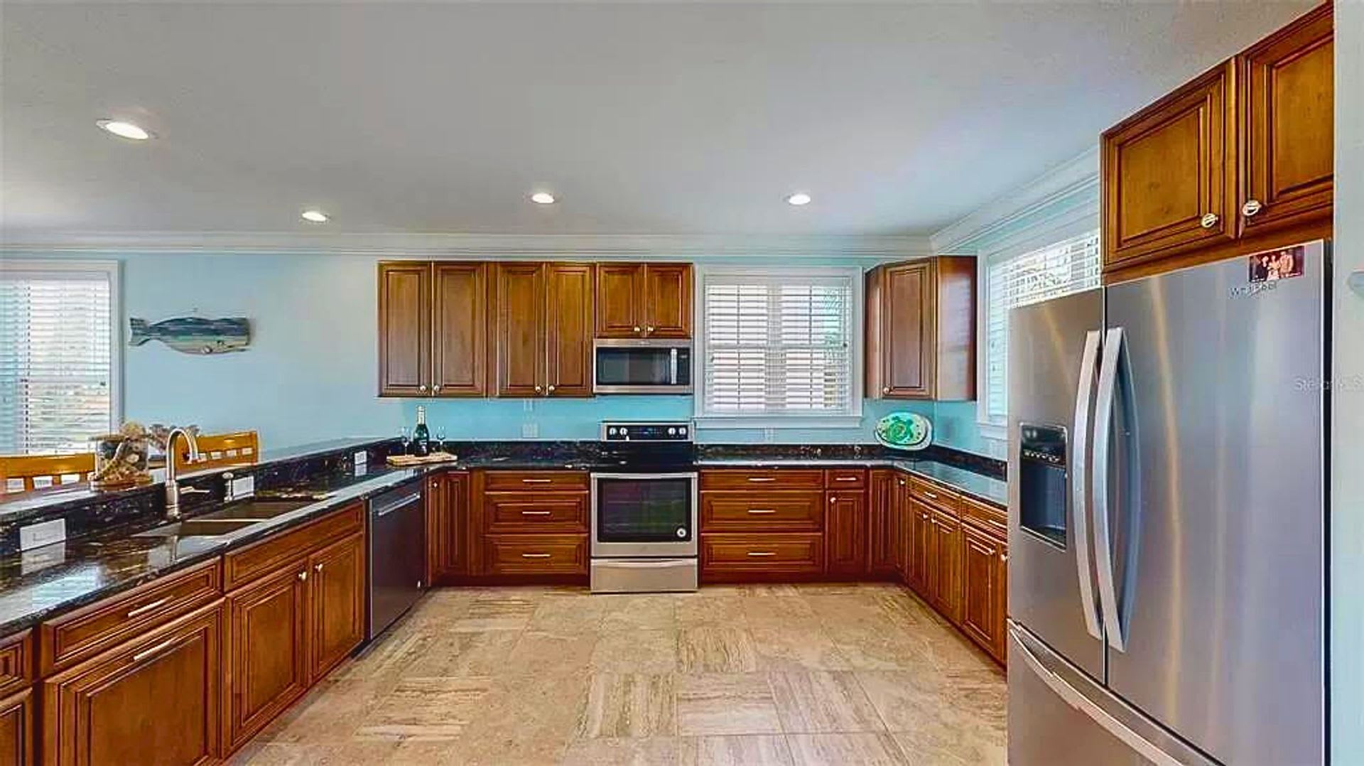 Available From September 1St To November 30Th Stunning Waterfront Home In Madeira Beach 3 Bed 3 Bath – photo 5