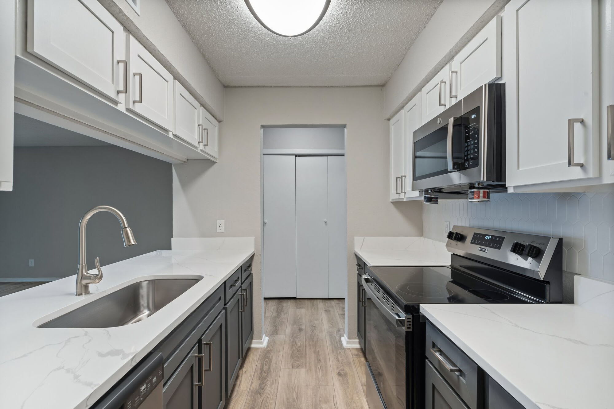 Prestonwood Apartment Homes – photo 5