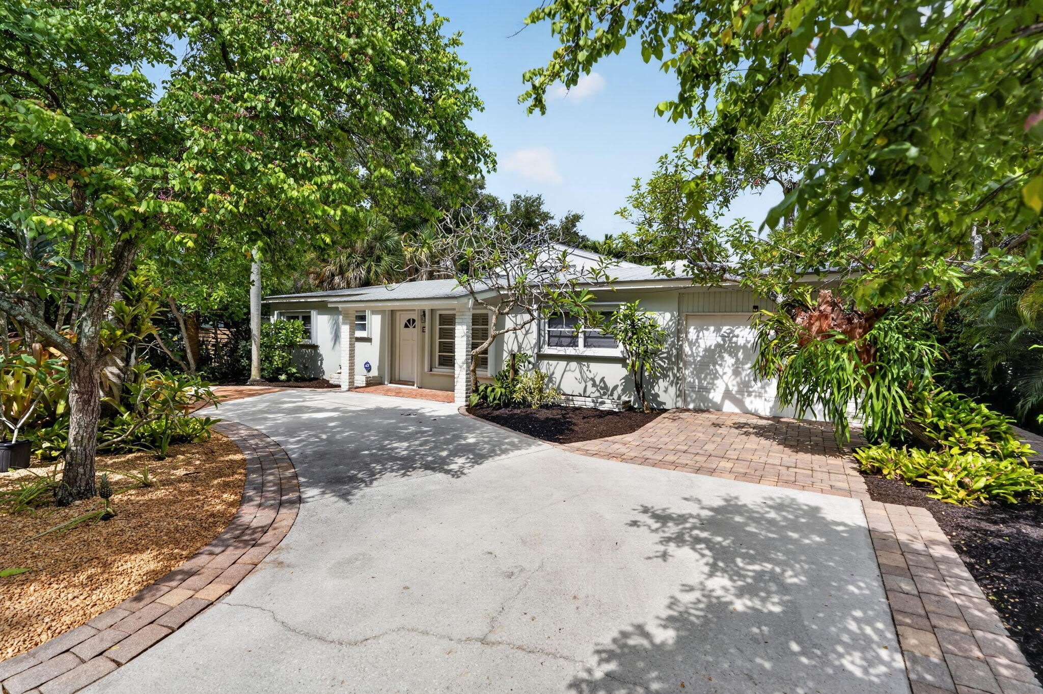 606 Paulina Road – photo 2