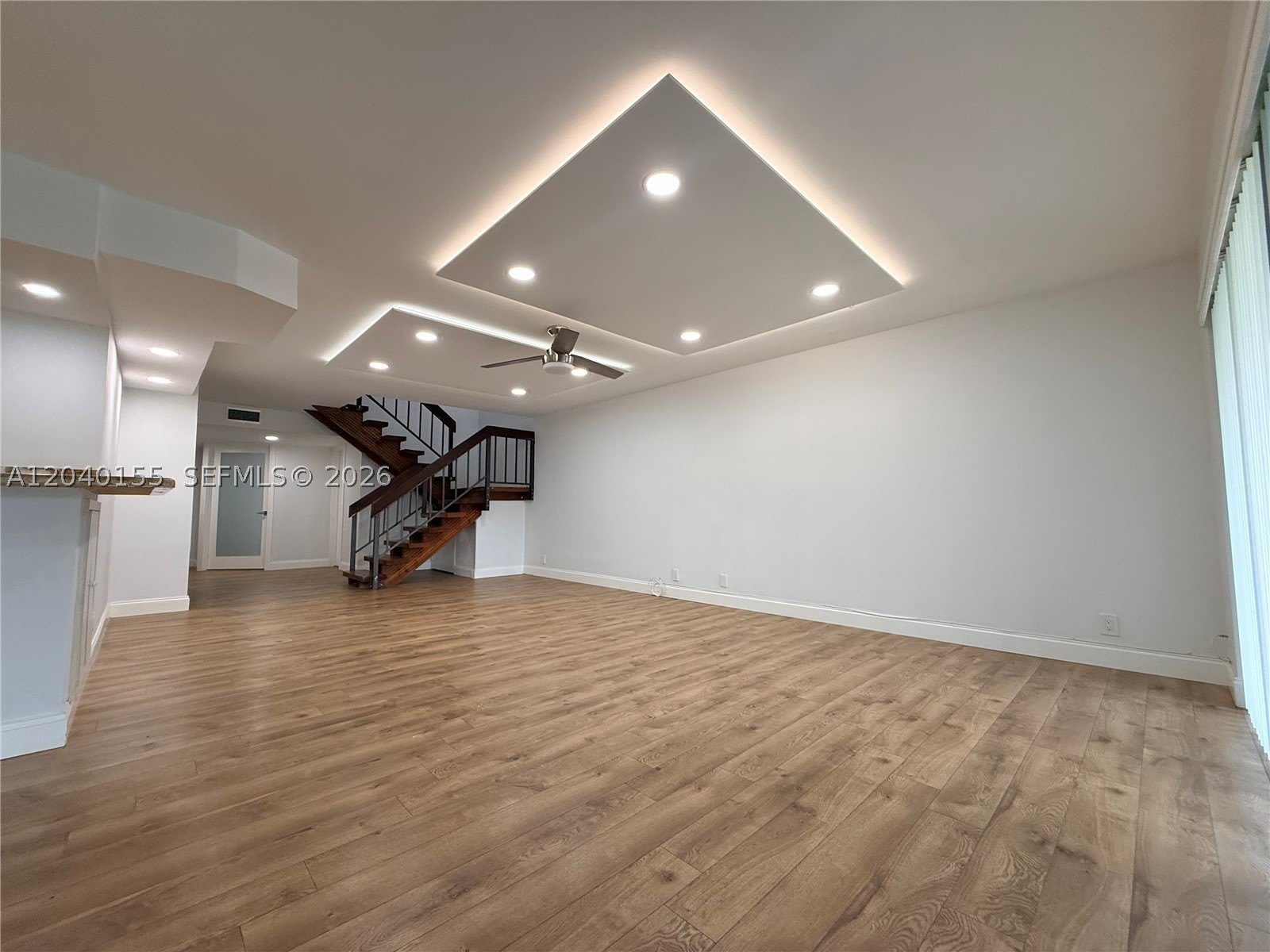 9717 N New River Canal Rd. – photo 4