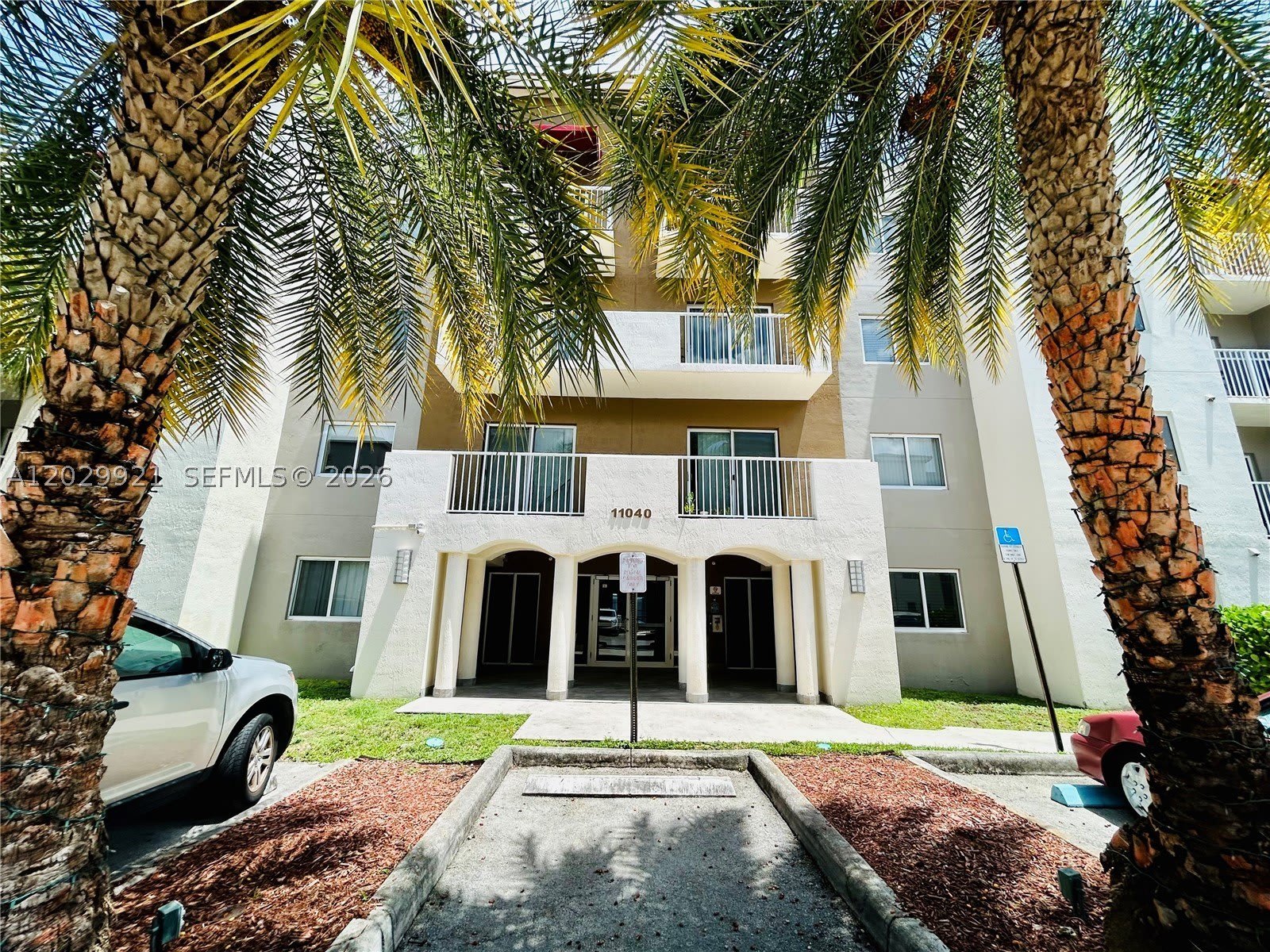11040 SW 196th St – photo 1