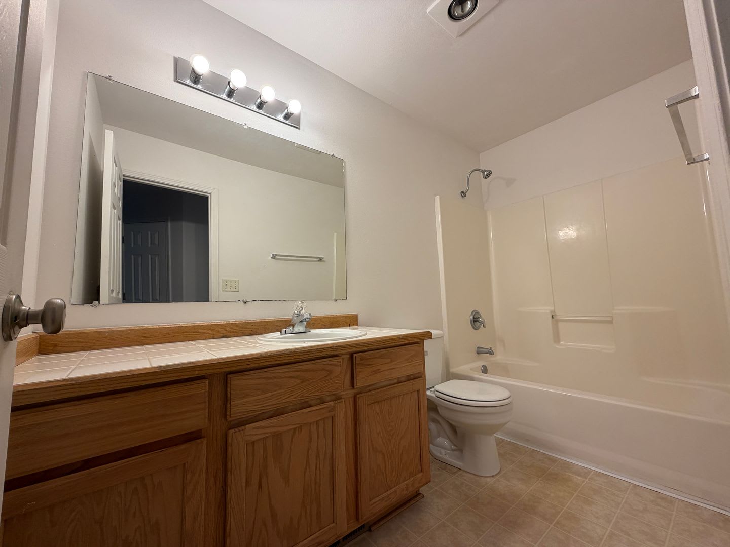 4 Bedroom 2 Bath Single Family House – photo 5