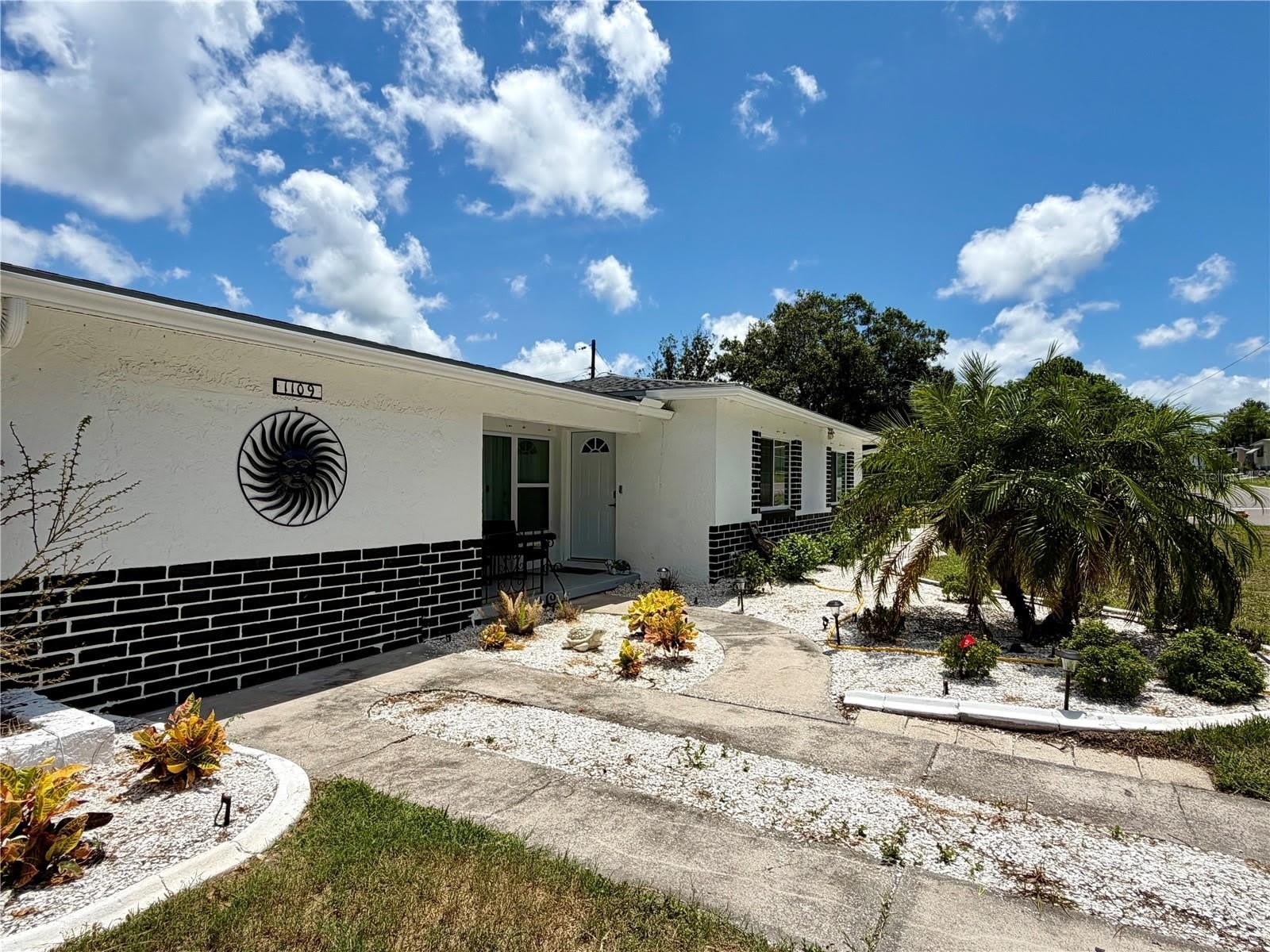 1109 S BETTY Lane – photo 3