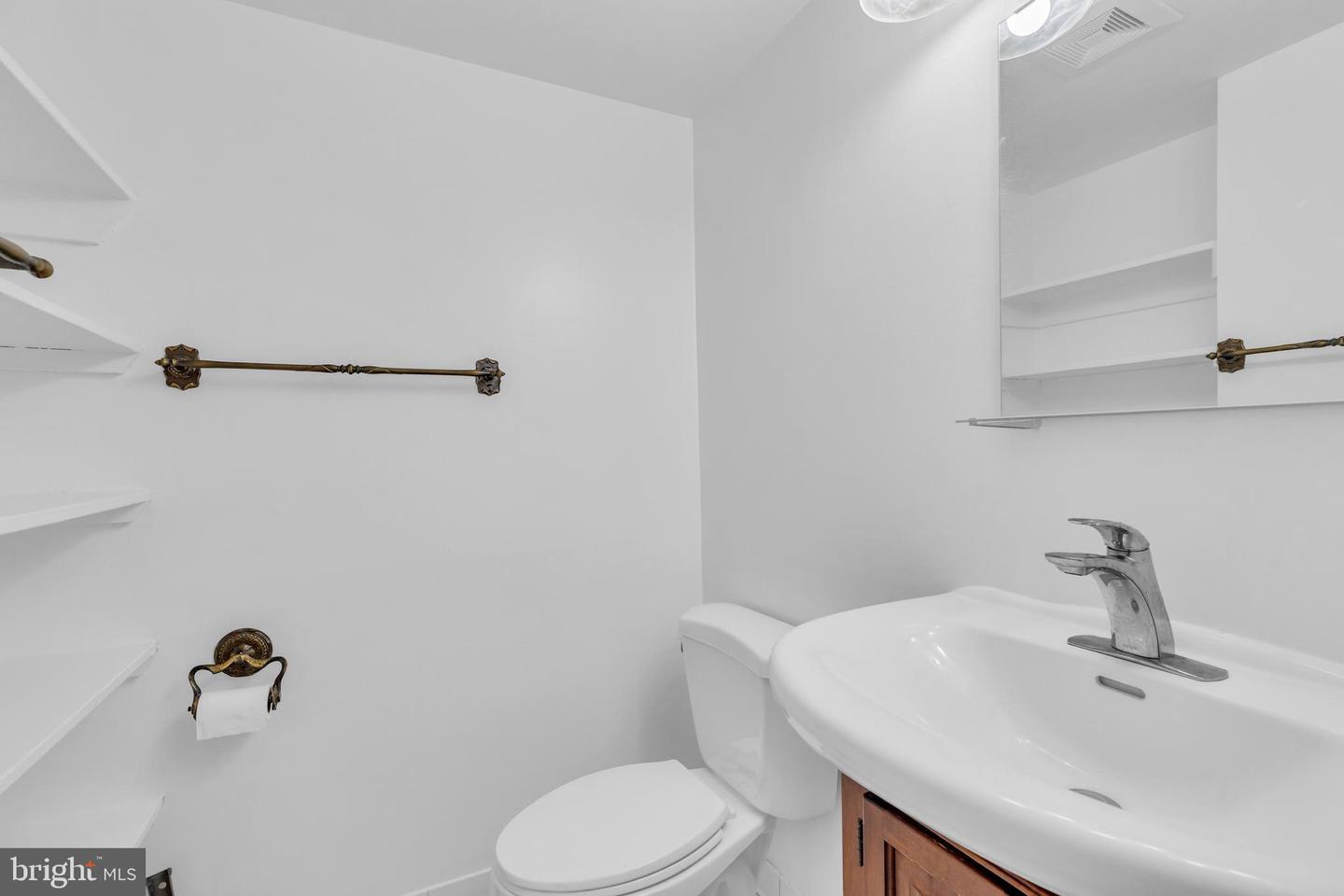 12413 Braxfield Court 3 3 – photo 4
