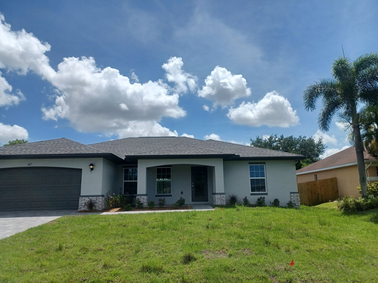 4/2 Newer construction home. – photo 2
