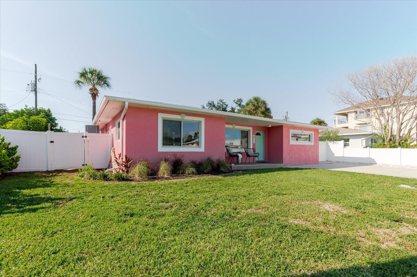 411 87TH Avenue – photo 2