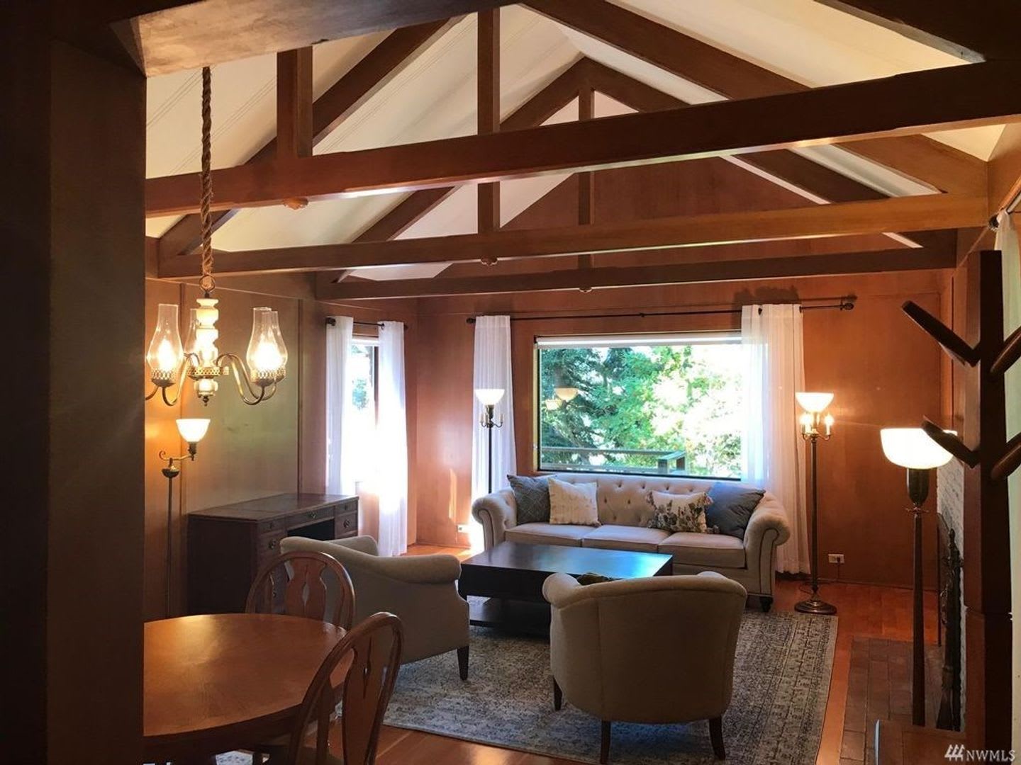 2Bd 1 75Ba Seattle Home – photo 2