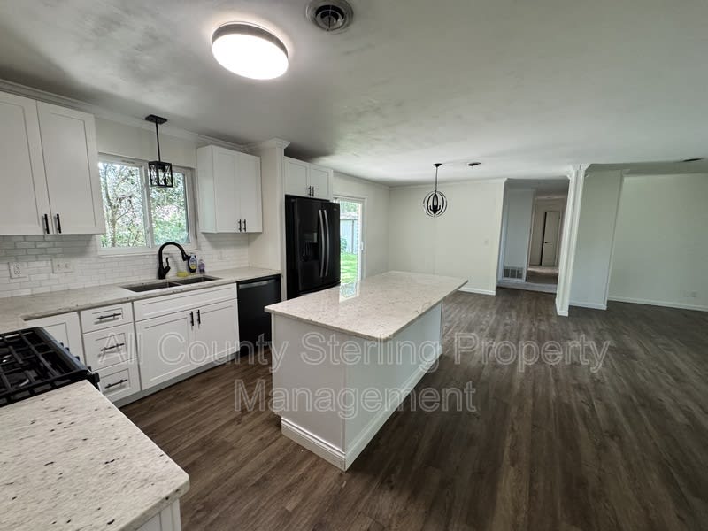 353 SE Olustee Avenue – photo 3