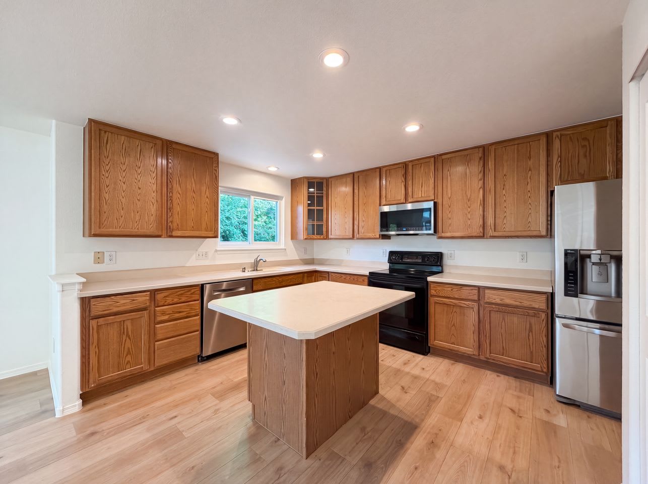 10563 Falcon St – photo 3