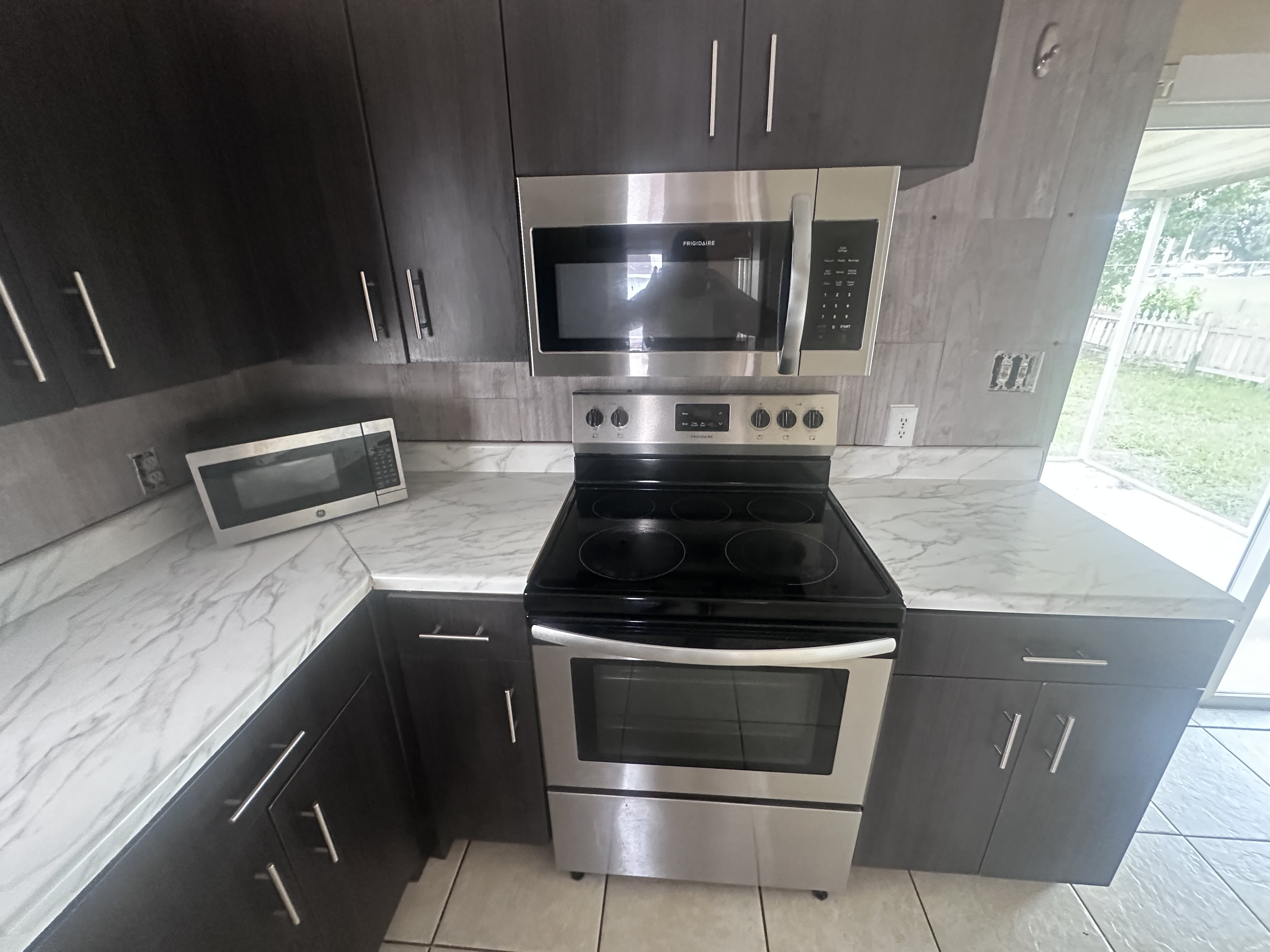 626 Royalty Court – photo 4