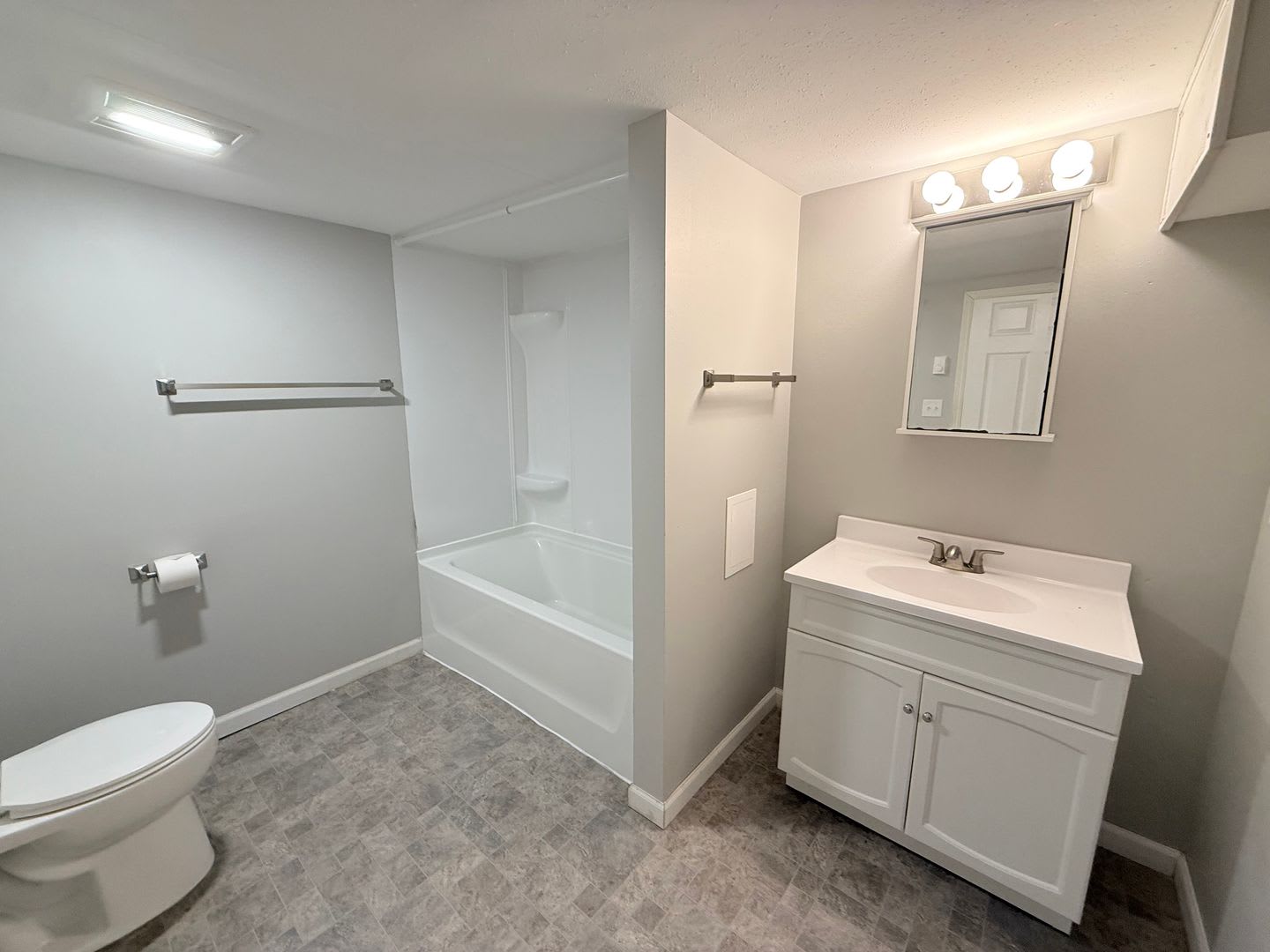 Spacious 5 Bedroom Home Near Msum Concordia Perfect For Students Or Large Households – photo 2
