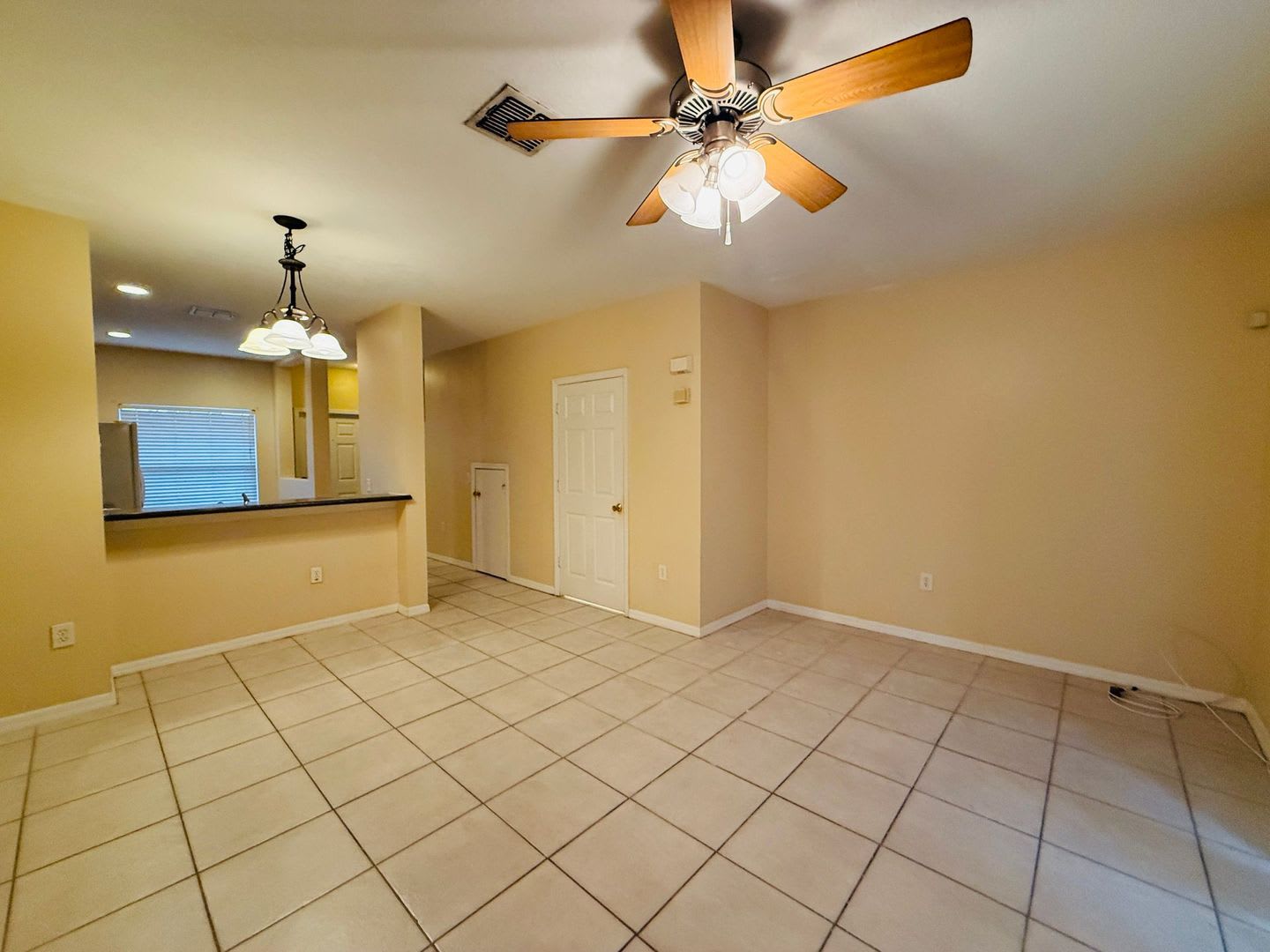 Beautiful 2 Bedroom, 2.5 Bath Townhome for Rent in The Hammocks! – photo 4