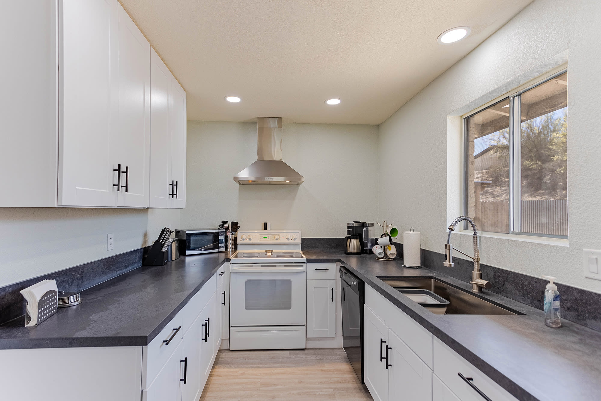 2312 Warbler Ln – photo 2