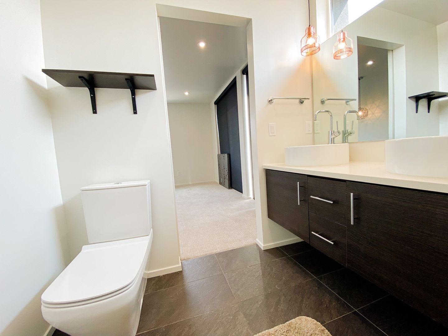Modern 2BR Townhome w/ 2-Car Garage + 2.5 Baths – Move-In Special! Salt Lake City – photo 5