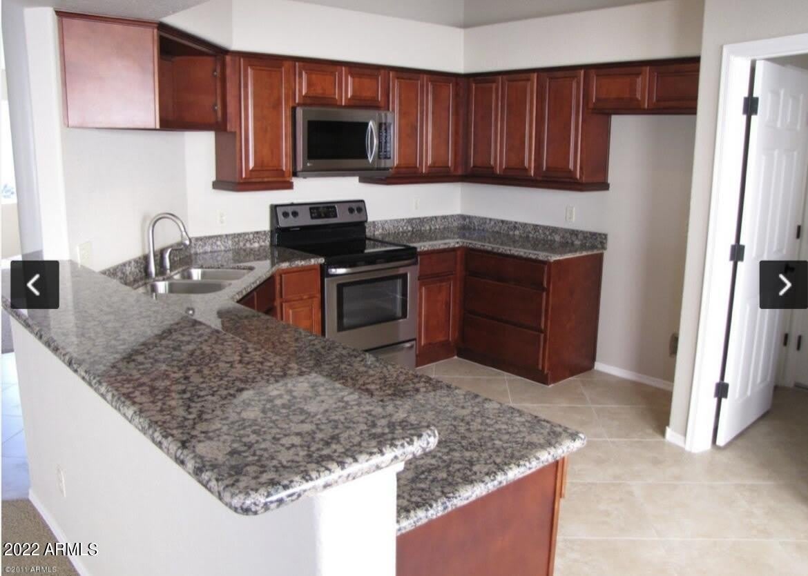1690 E Gary Drive – photo 2