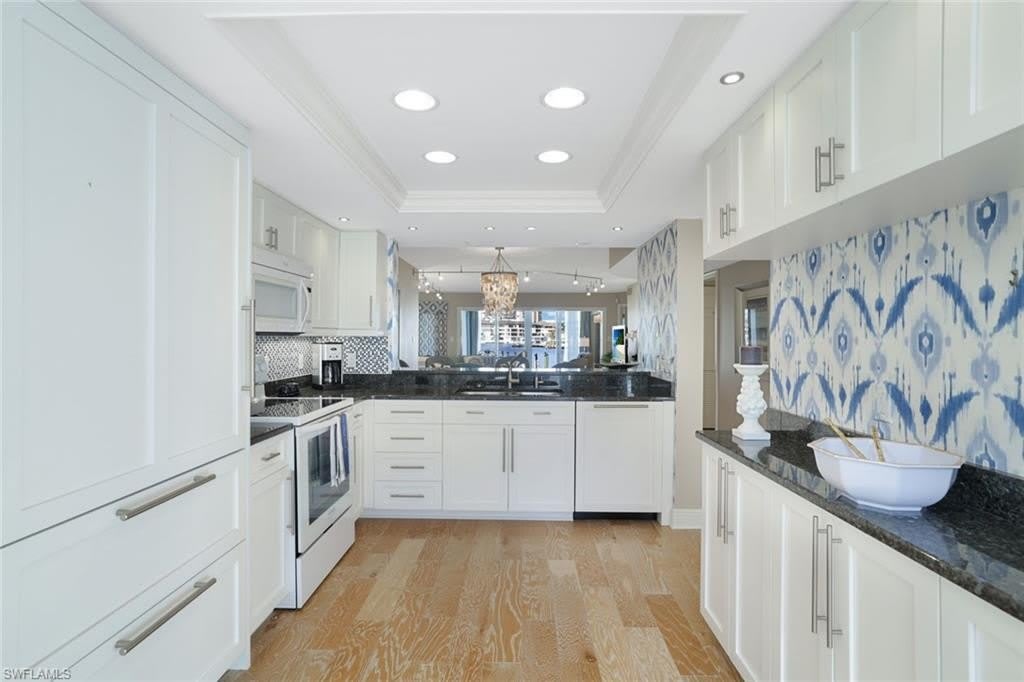 355 Park Shore Dr – photo 3