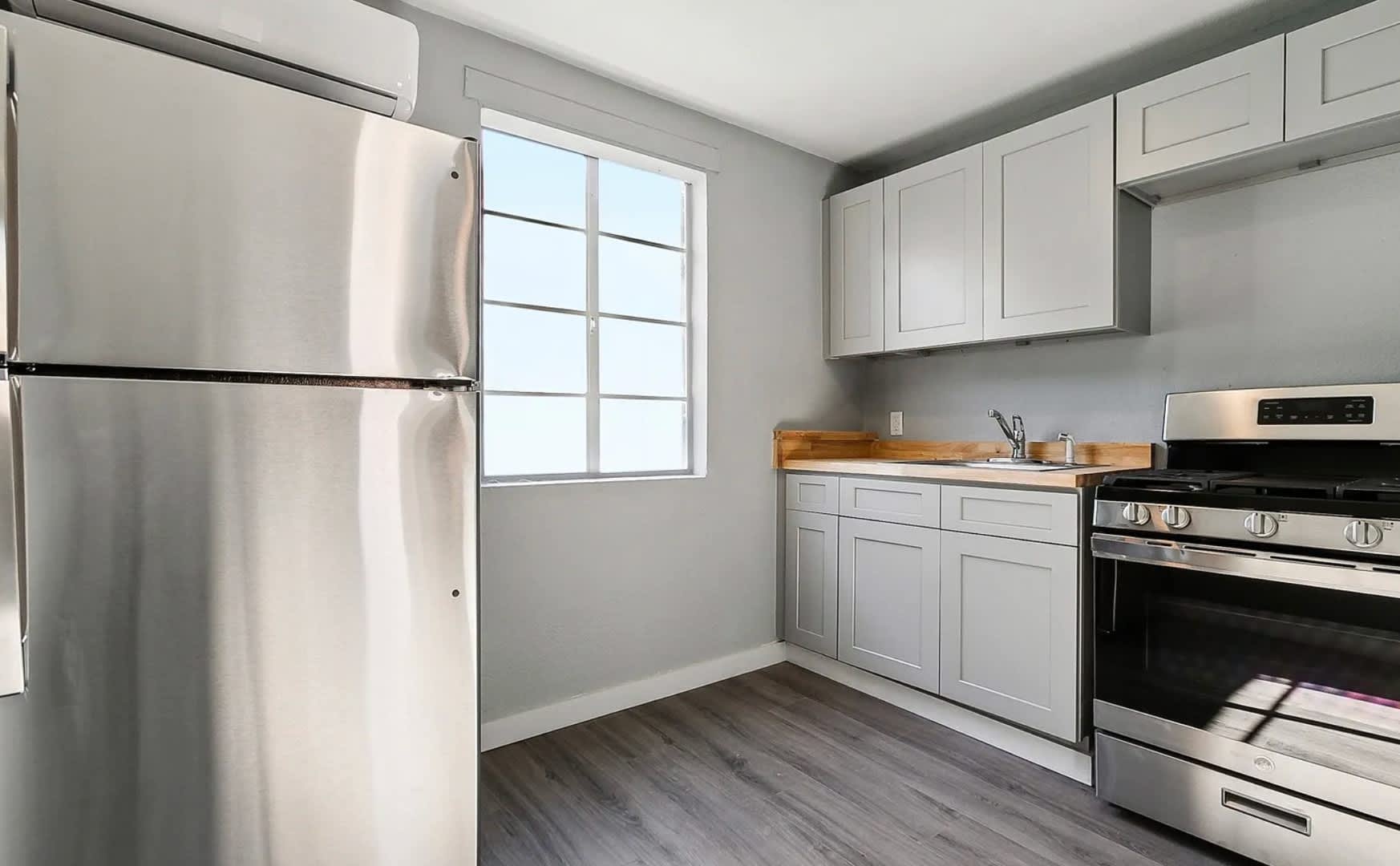 Studio for Rent! – photo 2