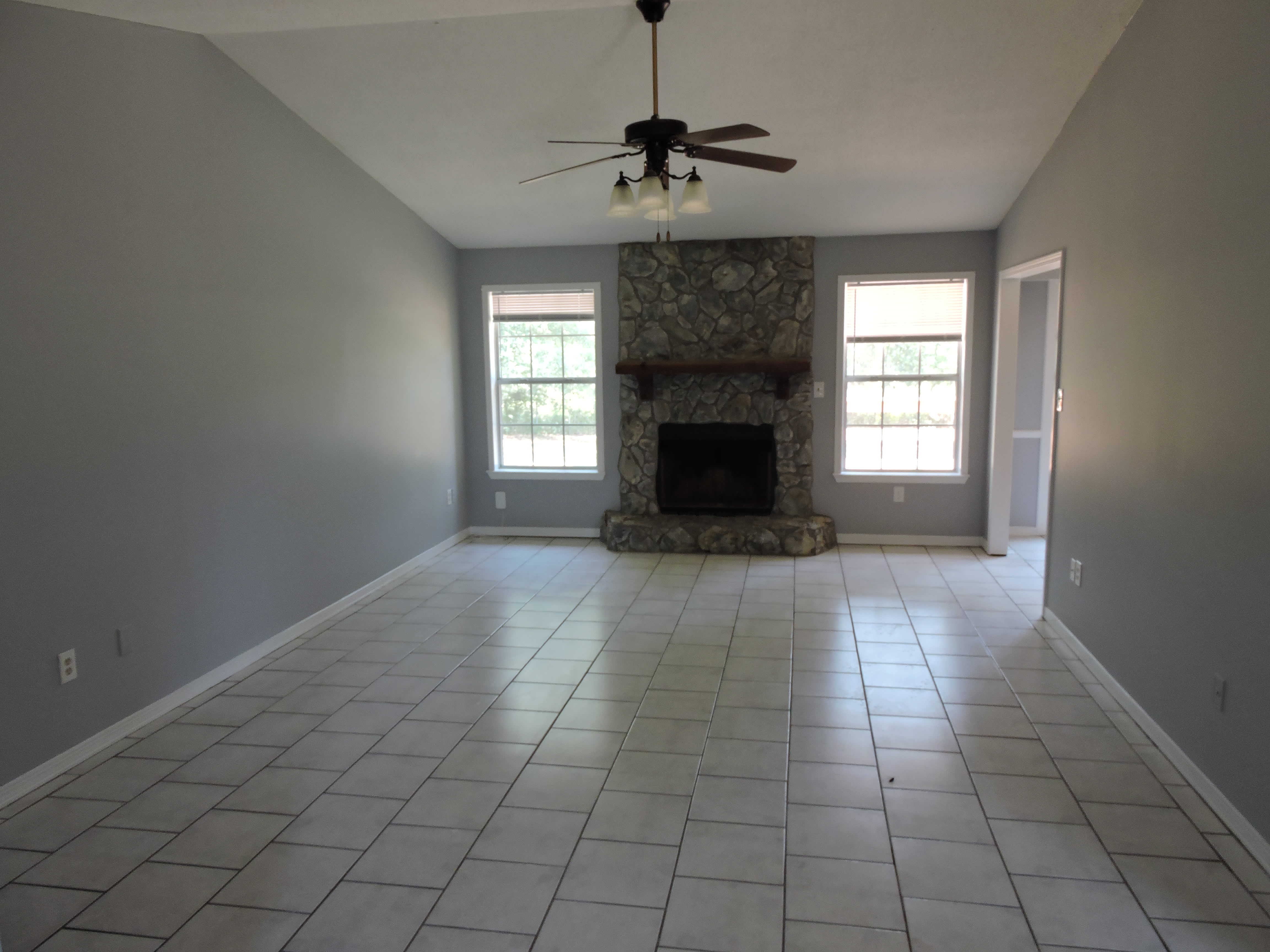 215 Grand Prix Dr – photo 2