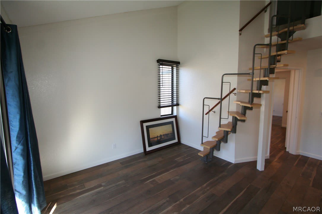 760 Blue Jay Road – photo 2