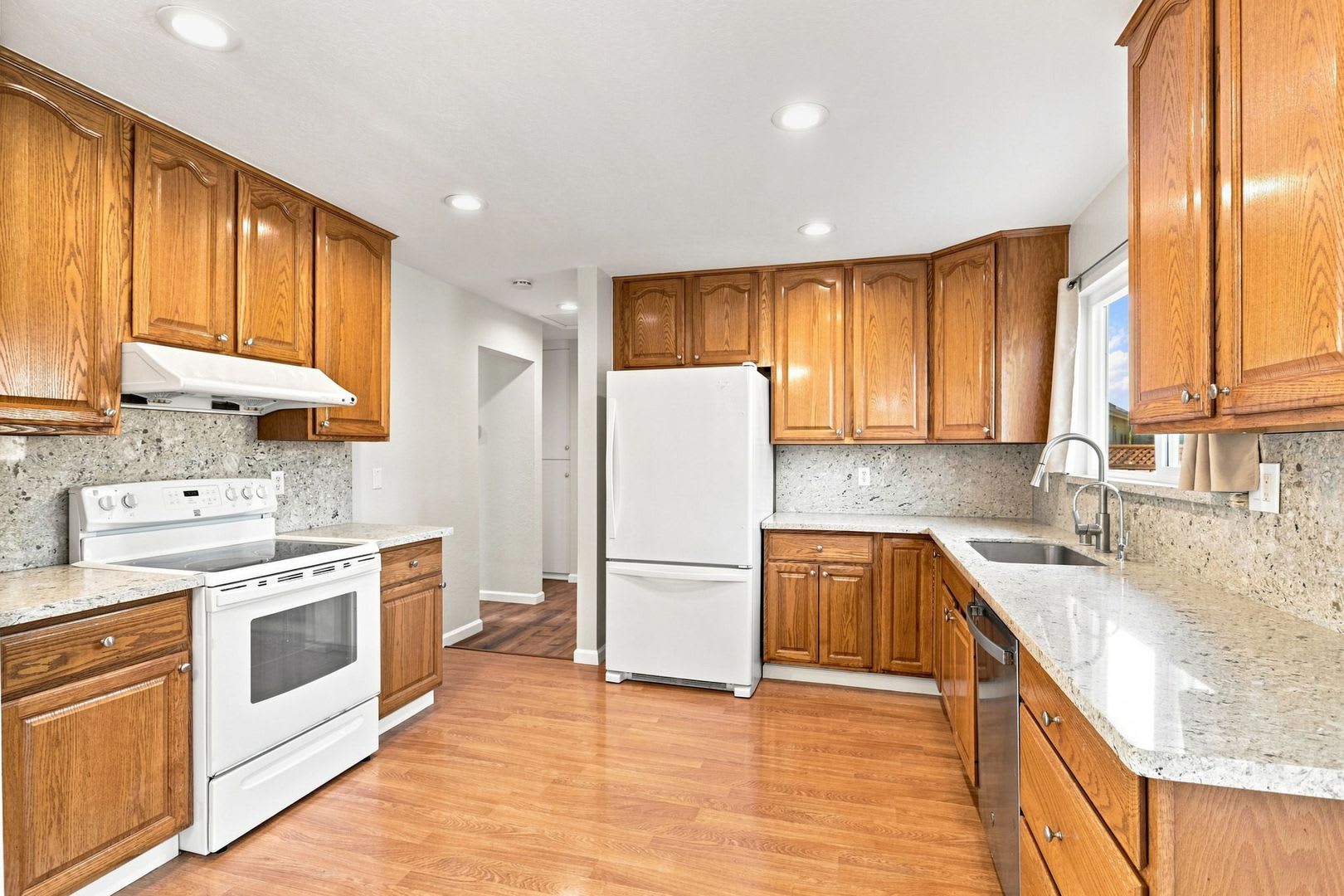 Beautify Home Located In The Lovely Town Of Los Gatos – photo 3